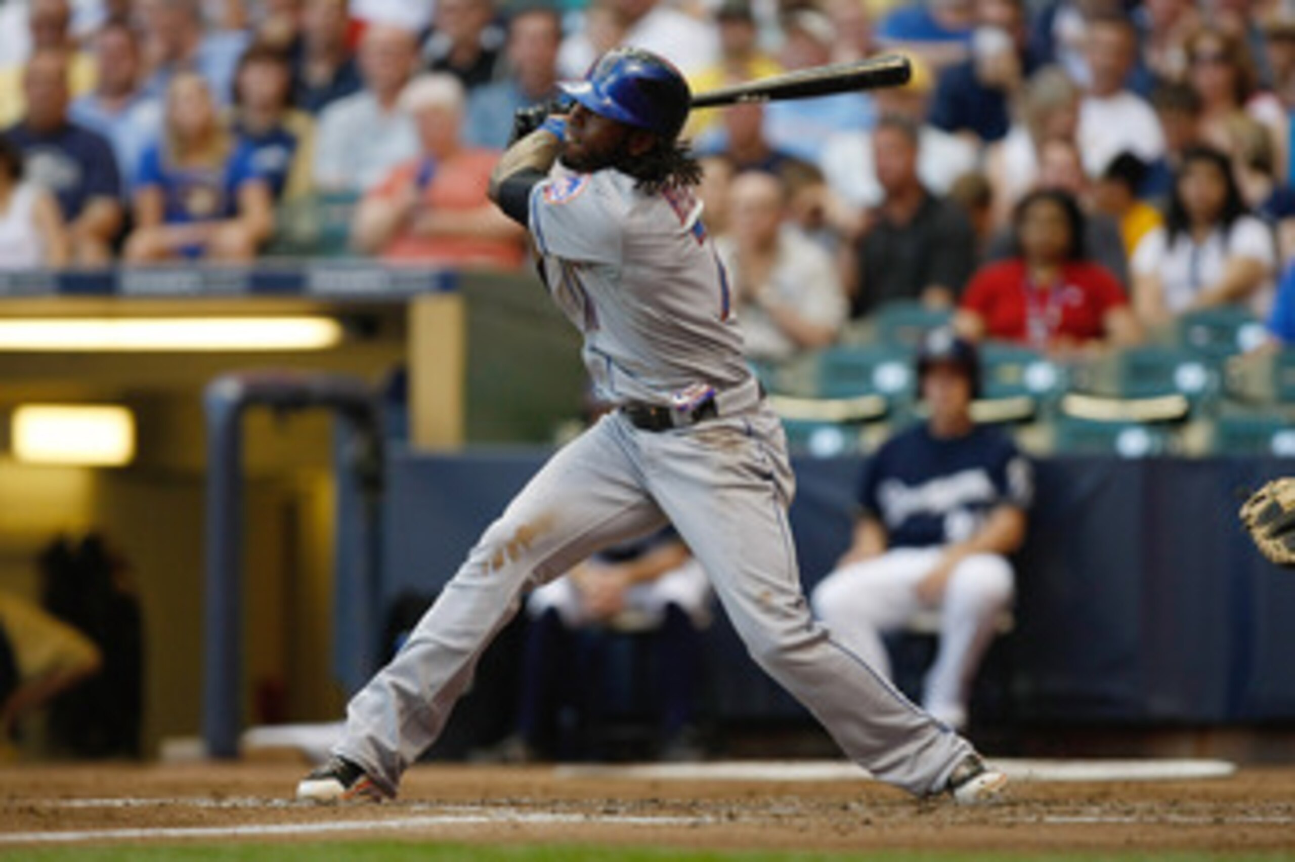 MILWAUKEE, WI - JUNE 7: Jose Reyes #7 of the New York Mets bats against the Milwaukee Brewers at Miller Park on June 7, 2011 in Milwaukee, Wisconsin. (Photo by Scott Boehm/Getty Images)