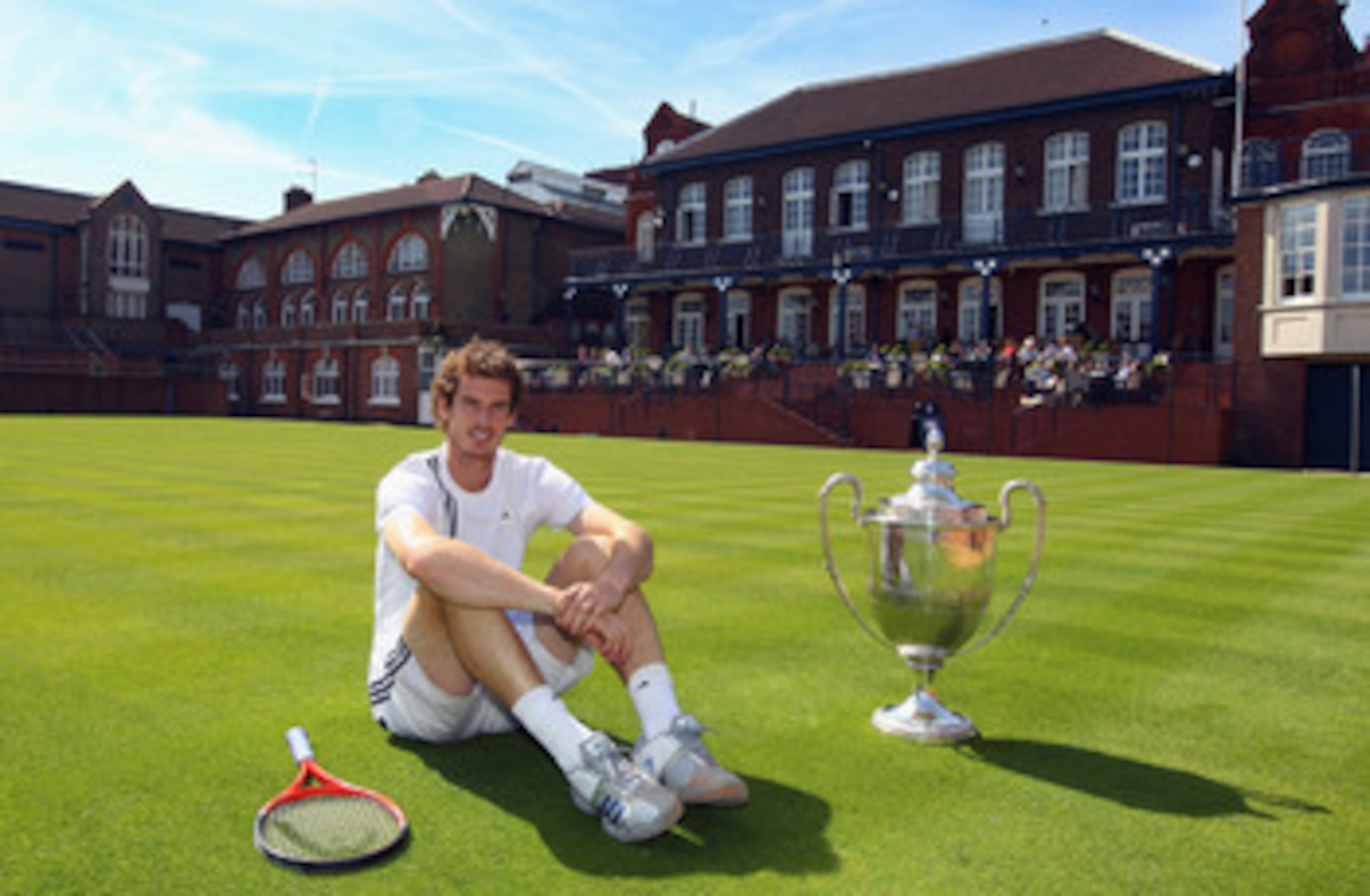 LONDON, ENGLAND - APRIL 06:  Andy Murray of Great Britain poses at the Queens Club on the day that he announced his participation in the pre Wimbledon AEGON Championships, on April 6, 2011 in London, England.  The event begins on June 6, 2011 and runs unt