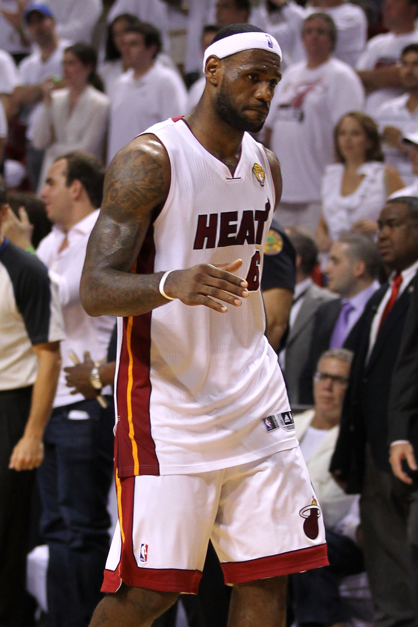 MIAMI, FL - JUNE 12:  LeBron James #6 of the Miami Heat looks on dejected against the Dallas Mavericks in Game Six of the 2011 NBA Finals at American Airlines Arena on June 12, 2011 in Miami, Florida. NOTE TO USER: User expressly acknowledges and agrees t