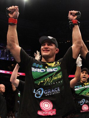 DALLAS - SEPTEMBER 19:  UFC fighter Junior Dos Santos (R) battles UFC fighter Mirko Cro Cop (L) during their Heavyweight bout at UFC 103: Franklin vs. Belfort at the American Airlines Center on September 19, 2009 in Dallas, Texas.  (Photo by Jon Kopaloff/