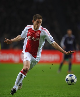 AMSTERDAM, NETHERLANDS - NOVEMBER 23: Jan Vertonghen of Ajax in action during the UEFA Champions League Group G match between AFC Ajax and Real Madrid at the Ajax Arena on November 23, 2010 in Amsterdam, Netherlands.  (Photo by Laurence Griffiths/Getty Im