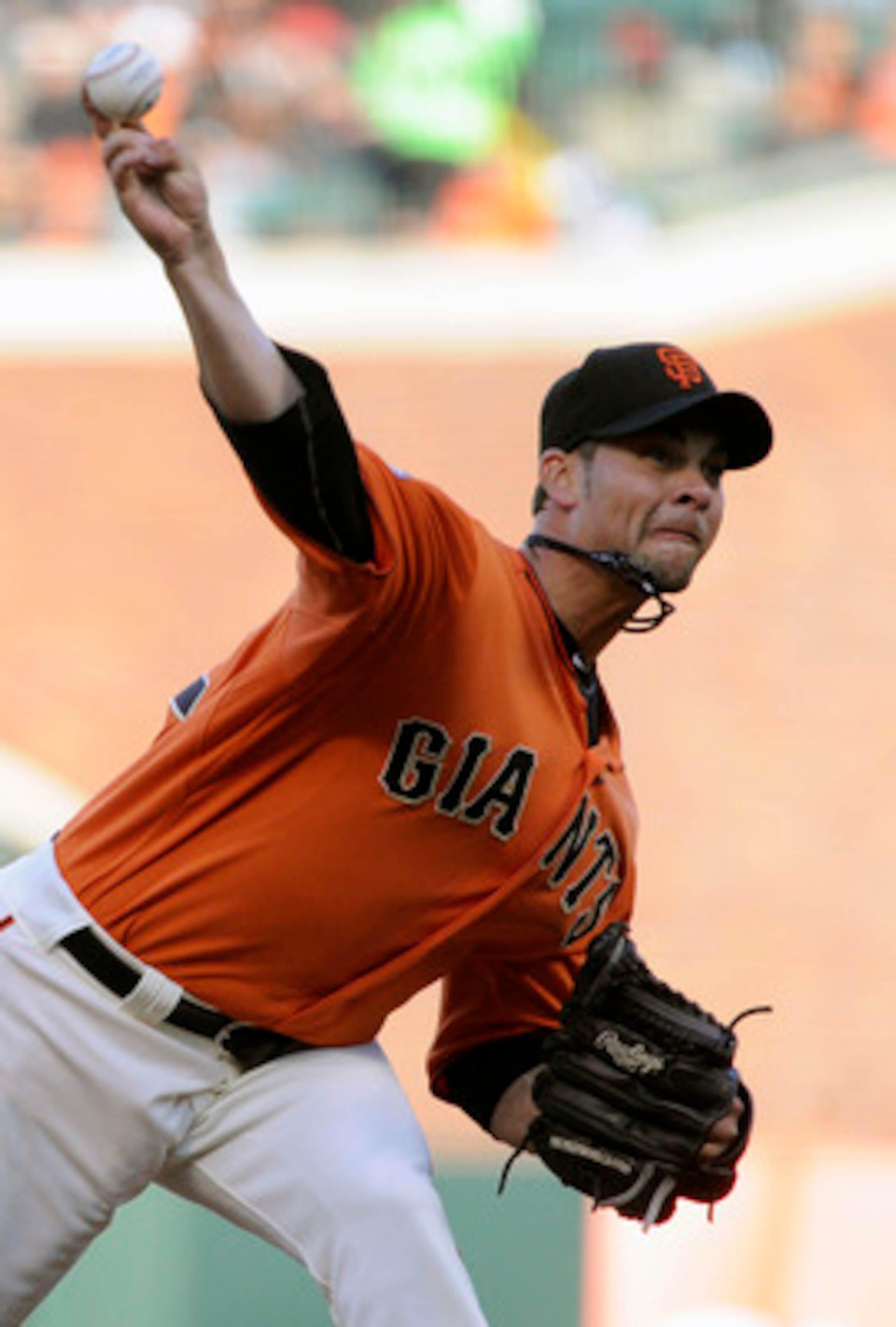 SAN FRANCISCO, CA - June 10: Ryan Vogelsong #32 of the San Francisco Giants pitches against the Cincinnati Reds in the first inning during a MLB baseball game June 10, 2011 at AT&T Park in San Francisco, California. (Photo by Thearon W. Henderson/Getty Im