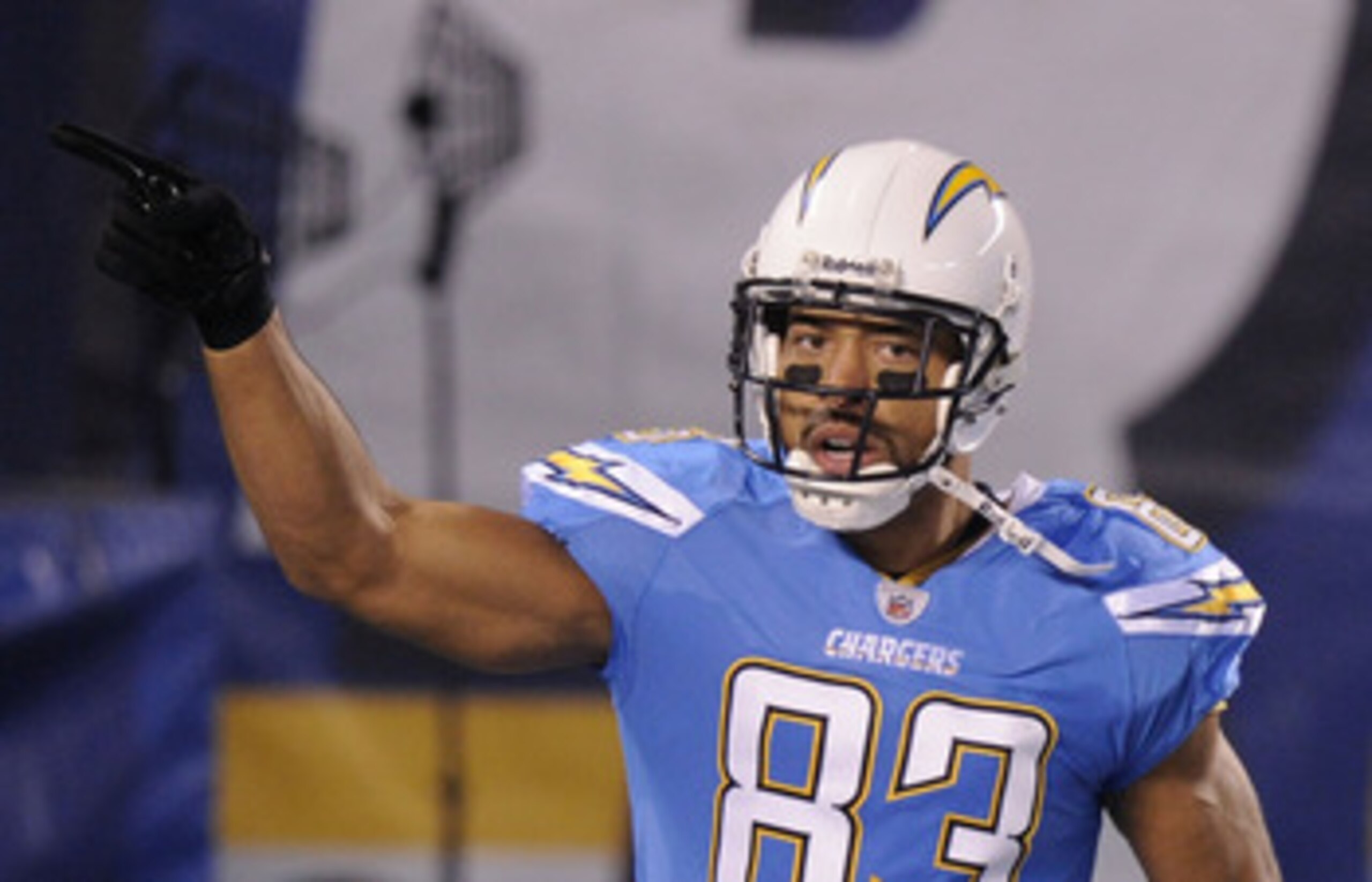 SAN DIEGO, CA - DECEMBER 16:  Wide receiver Vincent Jackson #83 of the San Diego Chargers celebrates scoring a touchdown in the first quarter against the San Francisco 49ers at Qualcomm Stadium on December 16, 2010 in San Diego, California.  (Photo by Har