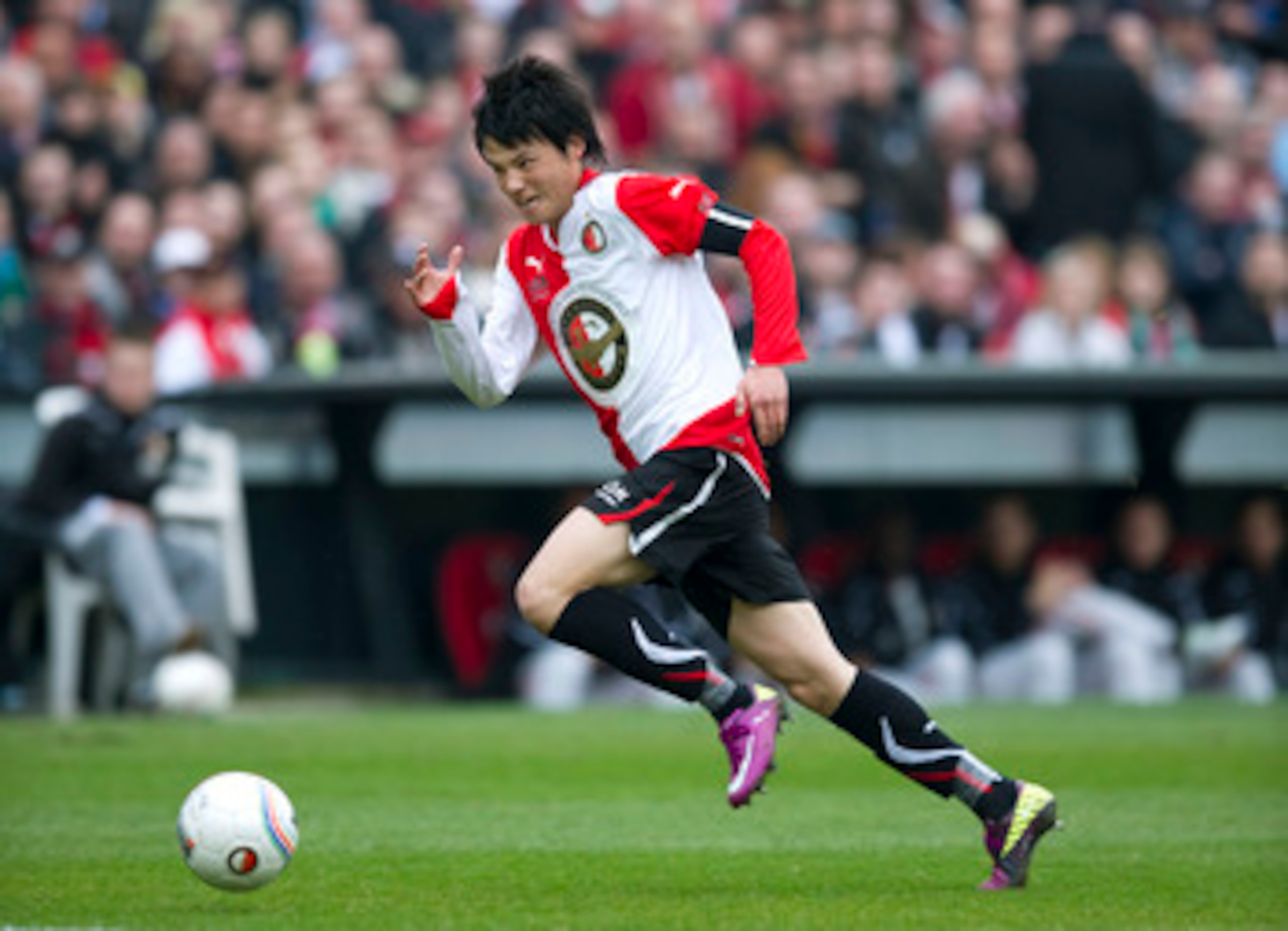 ROTTERDAM, NETHERLANDS - MARCH 13: Ryo Miyaichi runs for the ball during the Eredivisie match between Feyenoord and NAC at the Kuip on March 13, 2011 in Rotterdam, Netherlands. (Photo by Olaf Kraak/Getty Images) ROTTERDAM, NETHERLANDS - MARCH 13: Ryo Miyaichi runs for the ball during the Eredivisie match between Feyenoord and NAC at the Kuip on March 13, 2011 in Rotterdam, Netherlands. (Photo by Olaf Kraak/Getty Images)