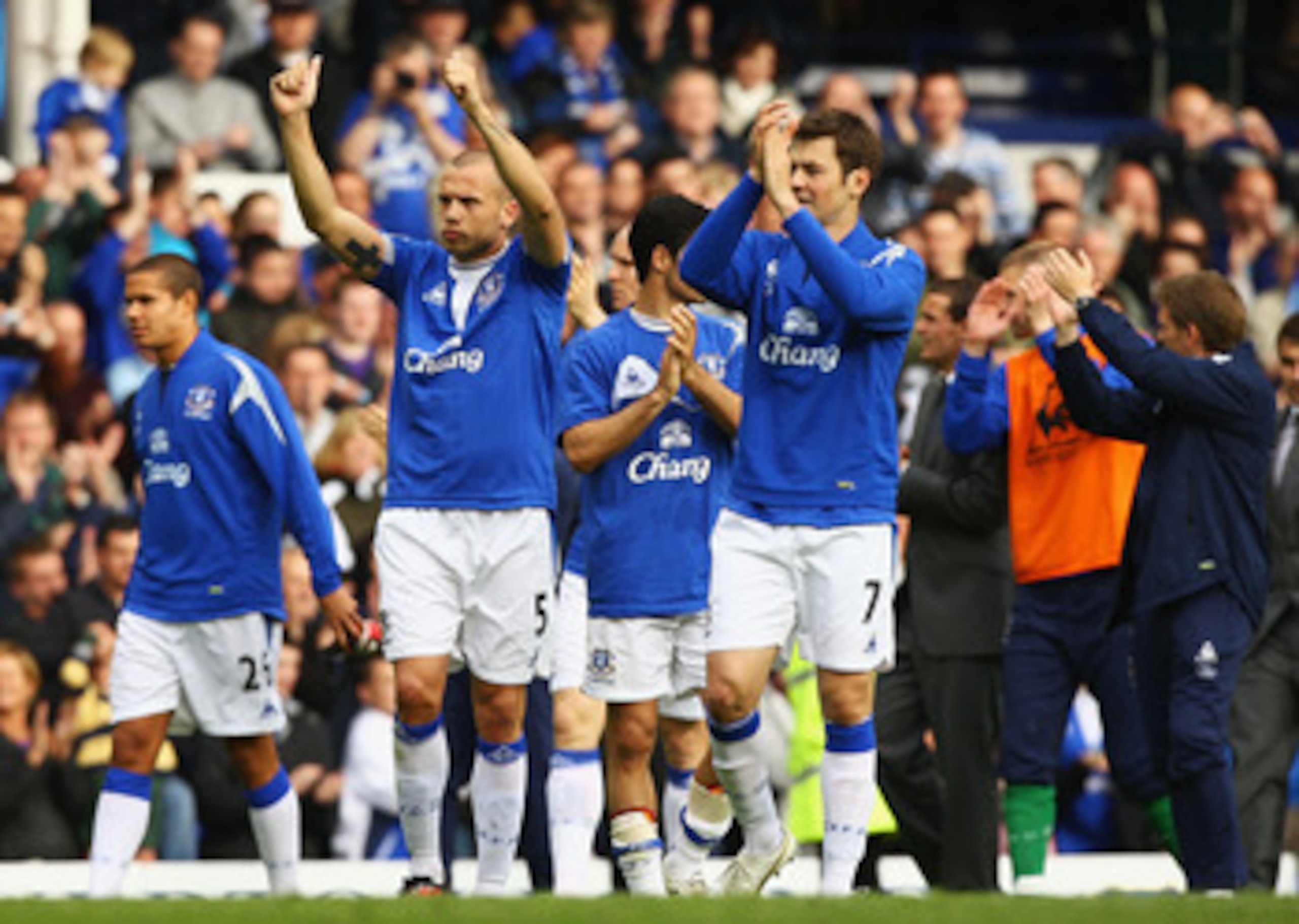 LIVERPOOL, ENGLAND - MAY 09:  John Heitinga and Diniyar Bilyaletdinov of Everton thank the supoorters after the Barclays Premier League match between Everton and Portsmouth at Goodison Park on May 9, 2010 in Liverpool, England.  (Photo by Matthew Lewis/Ge