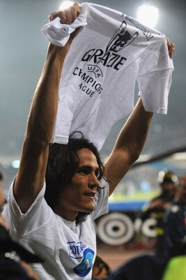 NAPLES, ITALY - MAY 15:  Edinson Roberto Cavani  of SSC Napoli celebrates at the end of the Serie A match between SSC Napoli and FC Internazionale Milano at Stadio San Paolo on May 15, 2011 in Naples, Italy.  (Photo by Valerio Pennicino/Getty Images)