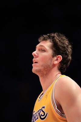 NEW YORK, NY - FEBRUARY 11: Luke Walton #4 of the Los Angeles Lakers on the court against the New York Knicks at Madison Square Garden on February 11, 2011 in New York City. NOTE TO USER: User expressly acknowledges and agrees that, by downloading and/or 