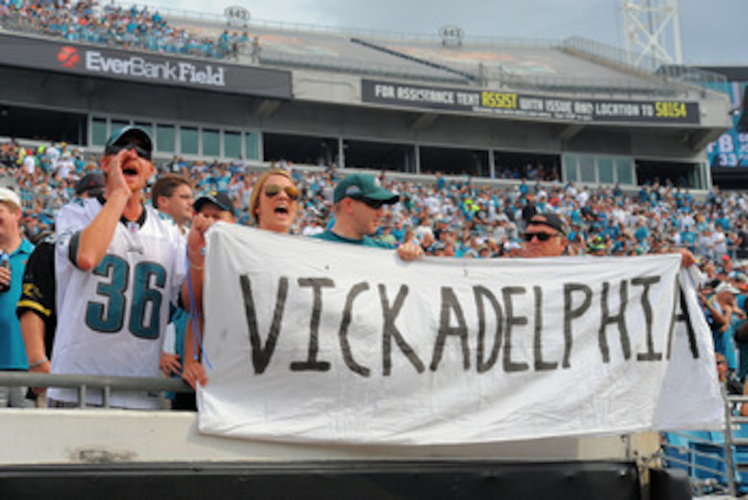 JACKSONVILLE, FL - SEPTEMBER 26:  Fans yell out to quarterback Michael Vick #7 of the Philadelphia Eagles before taking on the Jacksonville Jaguars at EverBank Field on September 26, 2010 in Jacksonville, Florida.  (Photo by Doug Benc/Getty Images)