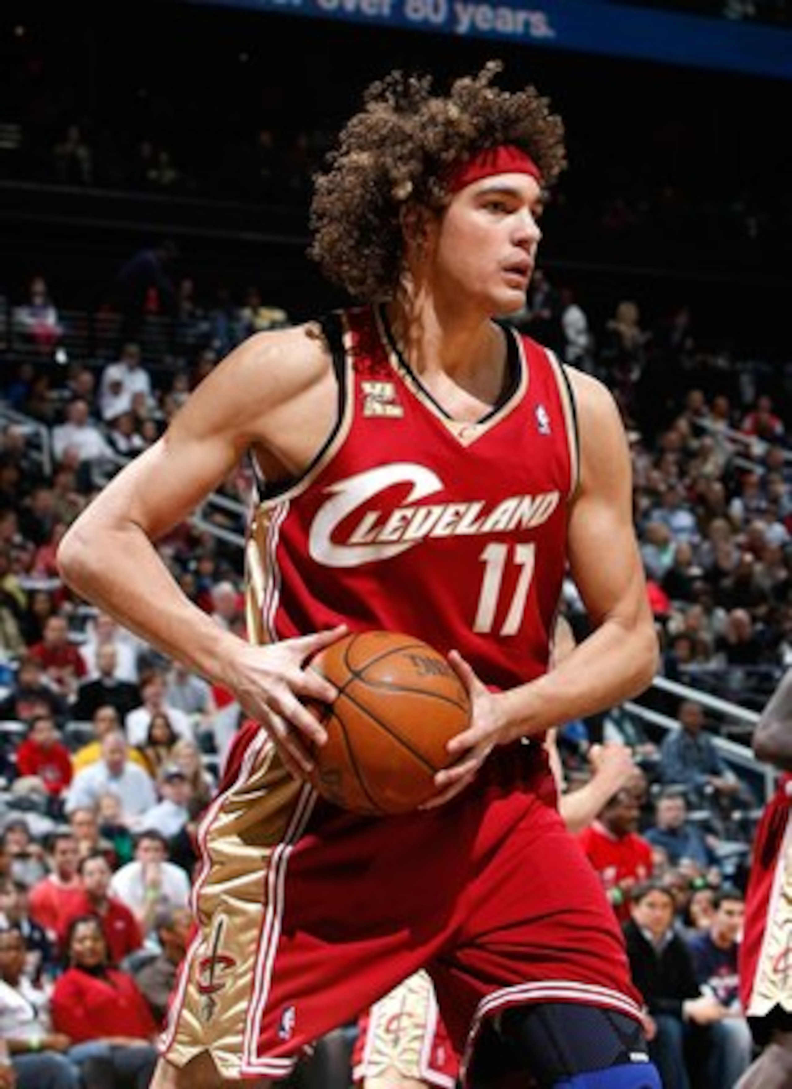 ATLANTA - DECEMBER 29:  Anderson Varejao #17 of the Cleveland Cavaliers against the Atlanta Hawks at Philips Arena on December 29, 2009 in Atlanta, Georgia.  NOTE TO USER: User expressly acknowledges and agrees that, by downloading and/or using this Photo