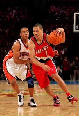 LAS VEGAS - FEBRUARY 16:  Brandon Roy #7 of the Rookie Team handles the ball under pressure from Monta Ellis #8 of the Sophomore Team during the T-Mobile Rookie Challenge at NBA All-Star Weekend on February 16, 2007 at Thomas & Mack Center in Las Vegas, N
