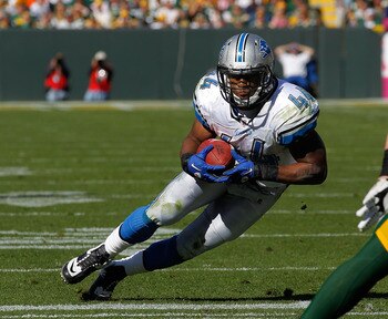 GREEN BAY, WI - OCTOBER 03: Jahvid Best #44 of the Detroit Lions runs against the Green Bay Packers at Lambeau Field on October 3, 2010 in Green Bay, Wisconsin. The Packers defeated the Lions 28-26. (Photo by Jonathan Daniel/Getty Images)