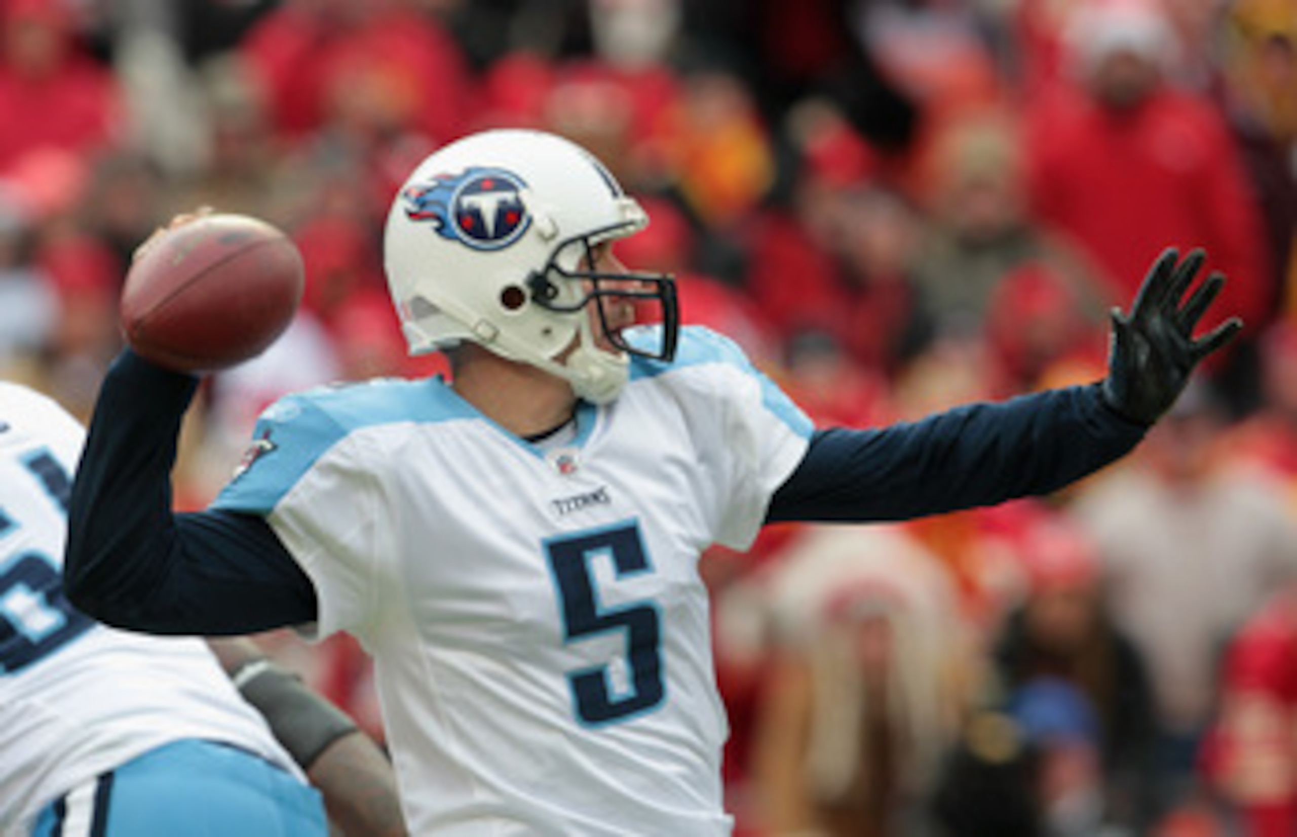 KANSAS CITY, MO - DECEMBER 26:  Quarterback Kerry Collins #5 of the Tennessee Titans in action during the game against the Kansas City Chiefs on December 26, 2010 at Arrowhead Stadium in Kansas City, Missouri.  (Photo by Jamie Squire/Getty Images)