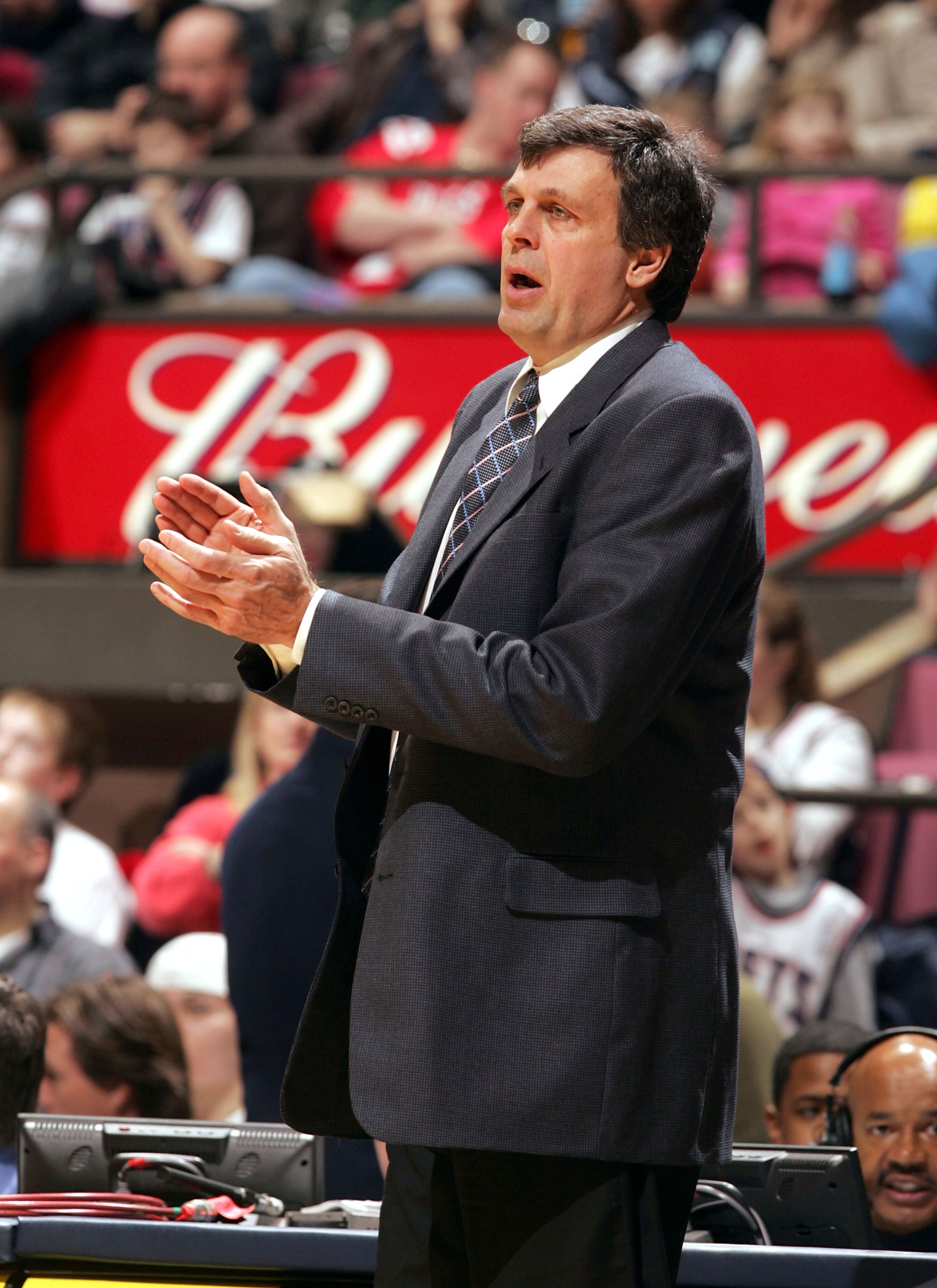 EAST RUTHERFORD , NJ - MARCH 26: Head coach Kevin McHale of the Minnesota Timberwolves applaudes his teams effort during their game against the New Jersey Nets on March 26, 2005 at Continental Airlines Arena in East Rutherford, New Jersey. NOTE TO USER: EAST RUTHERFORD , NJ - MARCH 26: Head coach Kevin McHale of the Minnesota Timberwolves applaudes his teams effort during their game against the New Jersey Nets on March 26, 2005 at Continental Airlines Arena in East Rutherford, New Jersey. NOTE TO USER: