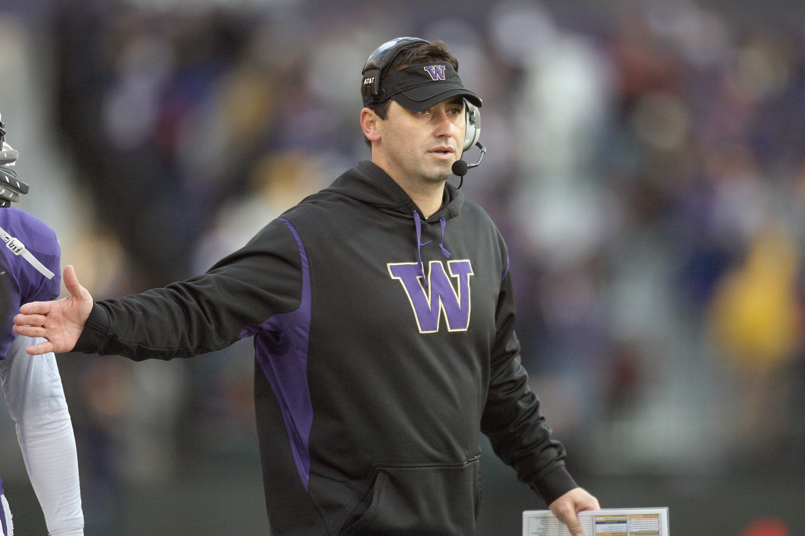 SEATTLE - DECEMBER 05:  Head coach Steve Sarkisian of the Washington Huskies instructs from the sidelines during game against the California Bears on December 5, 2009 at Husky Stadium in Seattle, Washington. The Huskies defeated the Bears 42-10. (Photo by