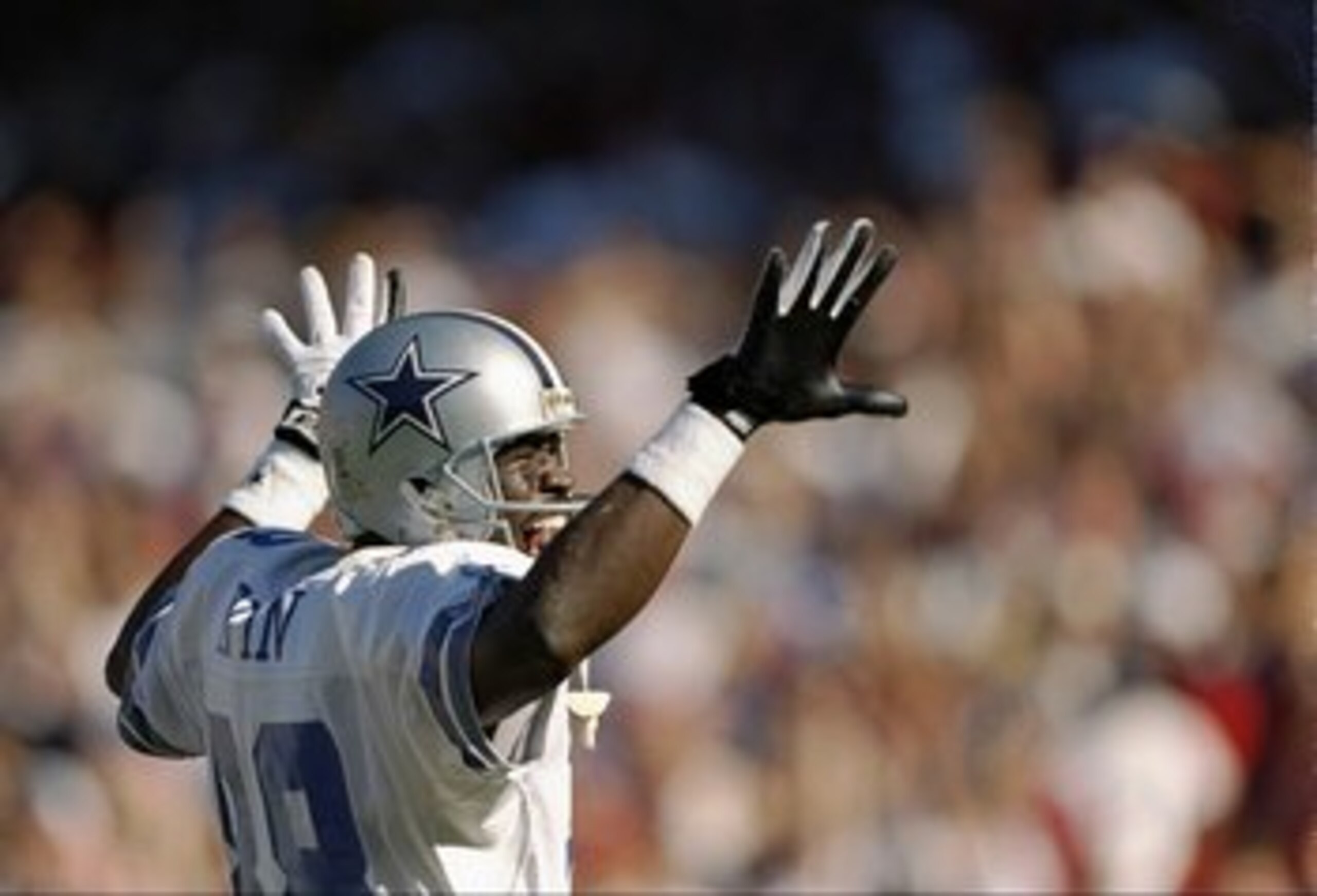 2 Nov 1997:  Wide receiver Michael Irvin of the Dallas Cowboys celebrates after scoring a touchdown during the Cowboys 17-10 loss to the San Francisco 49ers at 3Com Park in San Francisco, California. Mandatory Credit: Jed Jacobsohn  /Allsport