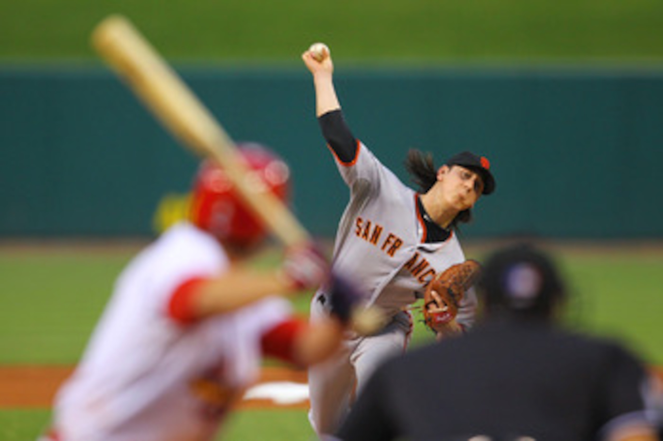 ST. LOUIS, MO - JUNE 1: Starter Tim Lincecum #55 of the San Francisco Giants pitches against the St. Louis Cardinals at Busch Stadium on June 1, 2011 in St. Louis, Missouri.  (Photo by Dilip Vishwanat/Getty Images)