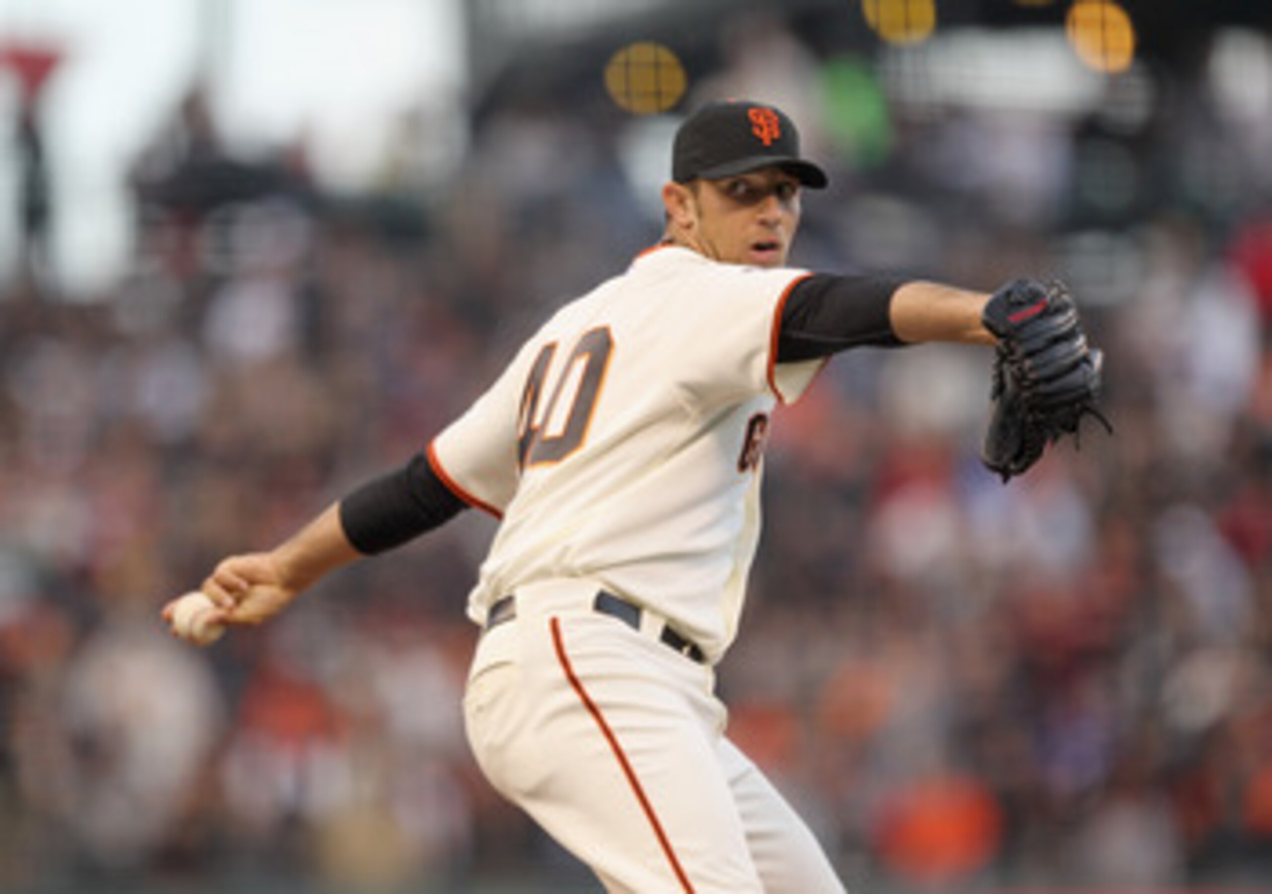 SAN FRANCISCO, CA - JUNE 09:  Madison Bumgarner #40 of the San Francisco Giants pitches against the Cincinnati Reds at AT&T Park on June 9, 2011 in San Francisco, California.  (Photo by Ezra Shaw/Getty Images)