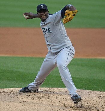 CHICAGO, IL - JUNE 06:  Starting pitcher Michael Pineda #36 of the Seattle Mariners delivers the ball against the Seattle Mariners at U.S. Cellular Field on June 6, 2011 in Chicago, Illinois. The White Sox defeated the Mariners 3-1.  (Photo by Jonathan Da