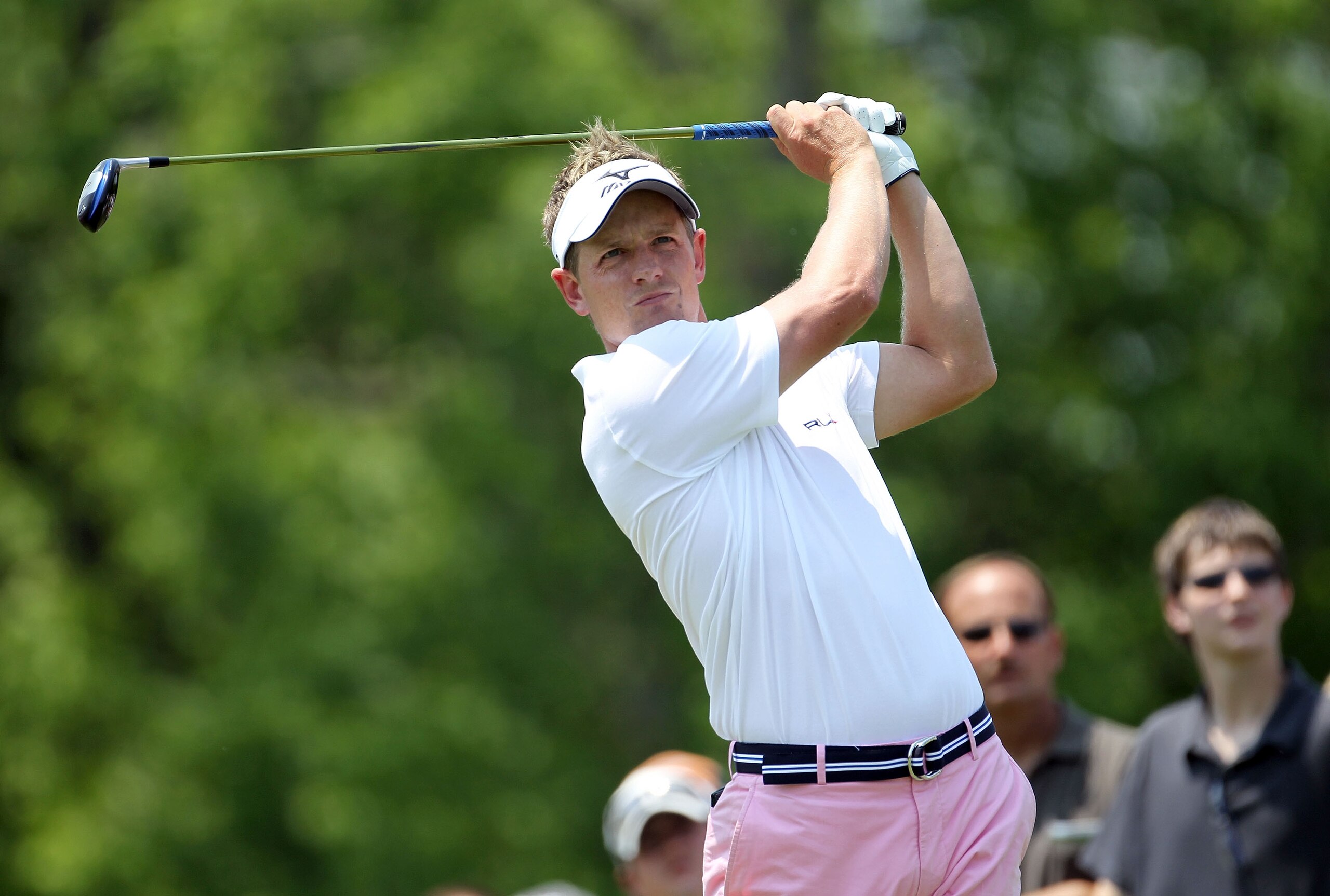 DUBLIN, OH - JUNE 04: Luke Donald of England hits his tee shot on the par 4 1st during the third round of the Memorial Tournament presented by Nationwide Insurance at Muirfield Village Golf Club on June 4, 2011 in Dublin, Ohio.  (Photo by Andy Lyons/Getty