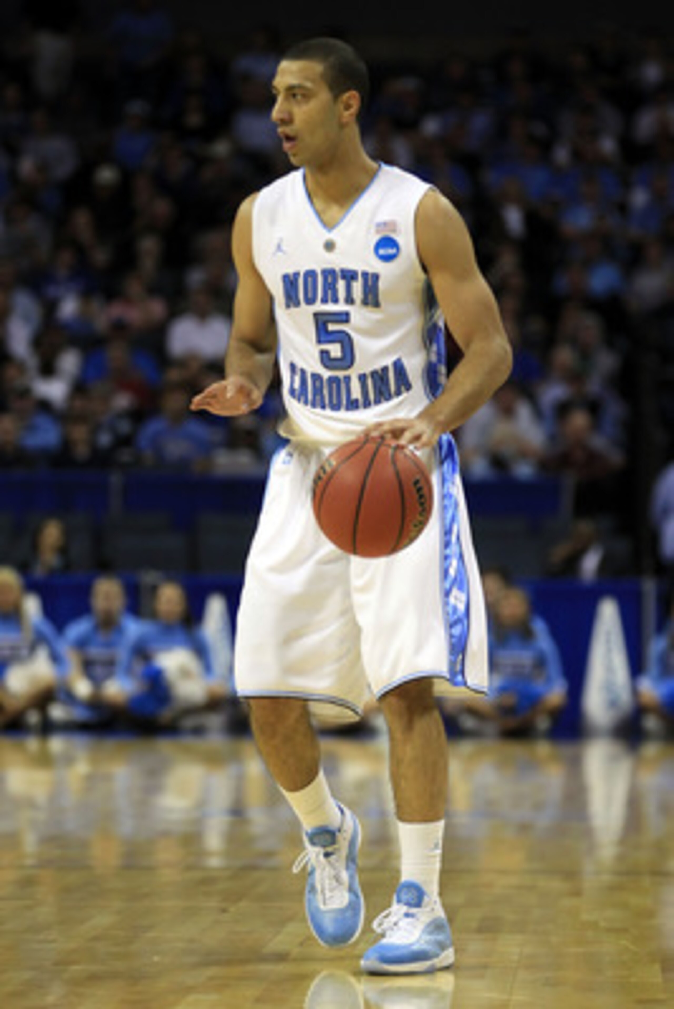 CHARLOTTE, NC - MARCH 20:  Kendall Marshall #5 of the North Carolina Tar Heels moves the ball while taking on the Washington Huskies during the third round of the 2011 NCAA men's basketball tournament at Time Warner Cable Arena on March 20, 2011 in Charlo