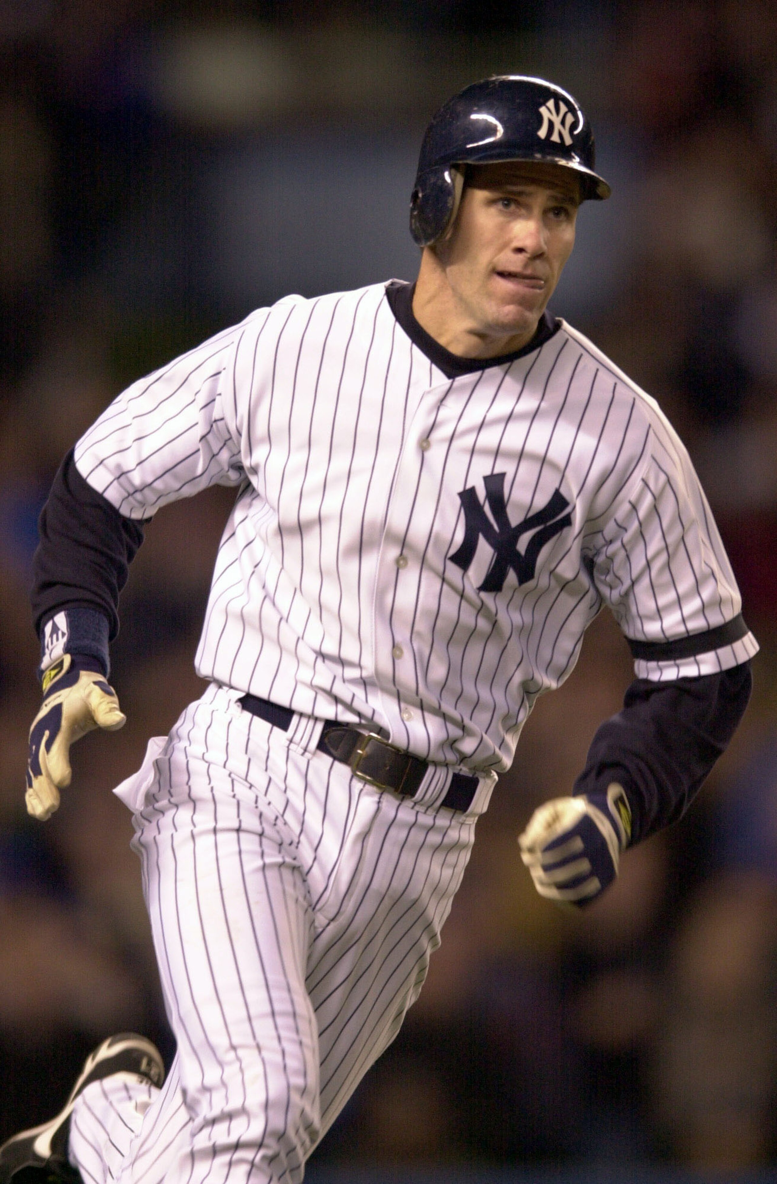 22 Oct 2000:  #21 Paul O''Neill of the New York Yankees hits a single to score Tino Martinez in the sixth inning  against the New York Mets during Game 2 of the MLB World Series at Yankee Stadium in the Bronx, New York. <DIGITAL IMAGE> Mandatory Credit: E