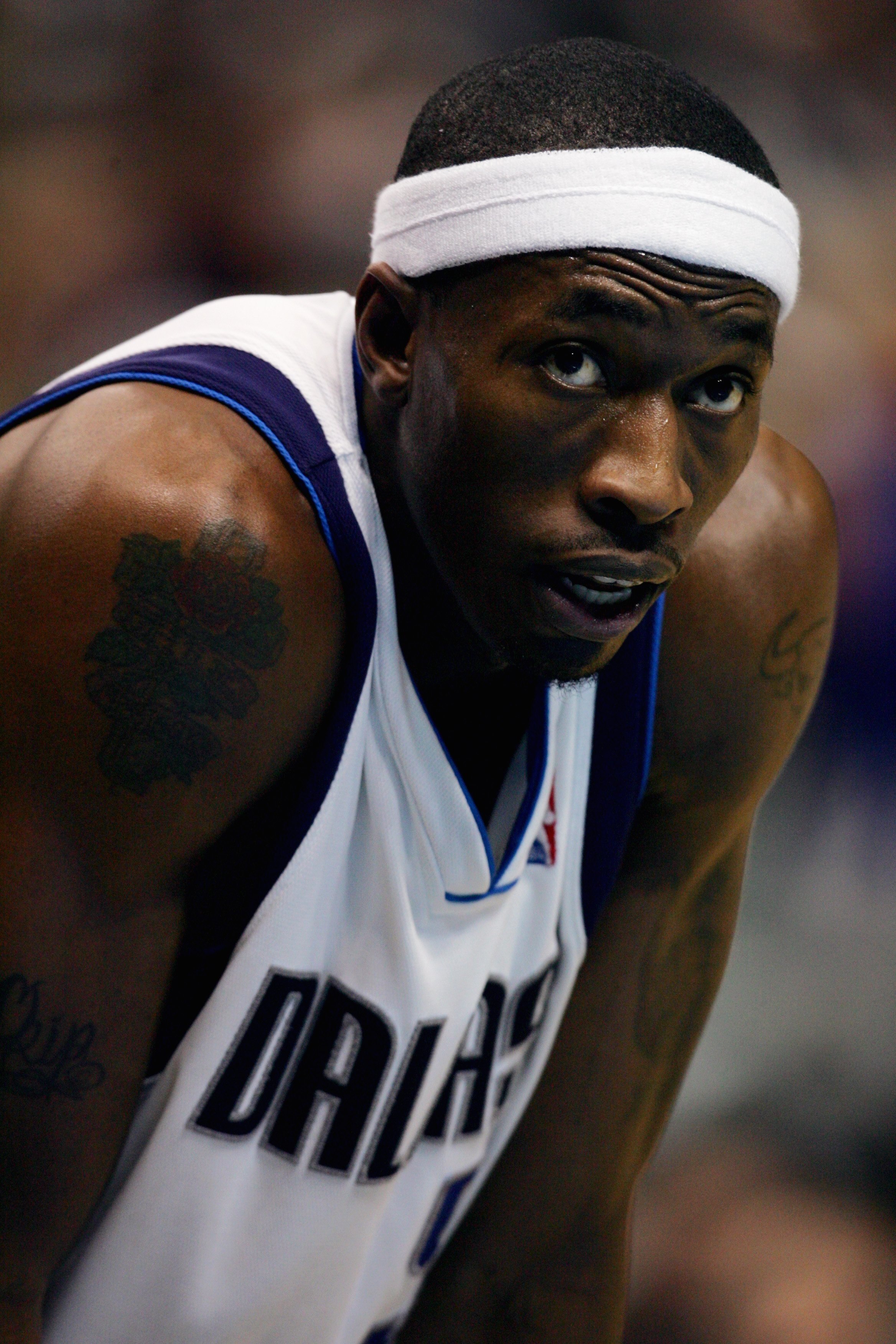 DALLAS - JANUARY 25:  Josh Howard #5 of the Dallas Mavericks catches his breath during the game against the Los Angeles Lakers at American Airlines Center on January 25, 2008 in Dallas, Texas.  The Mavs won 112-105.  NOTE TO USER: User expressly acknowled