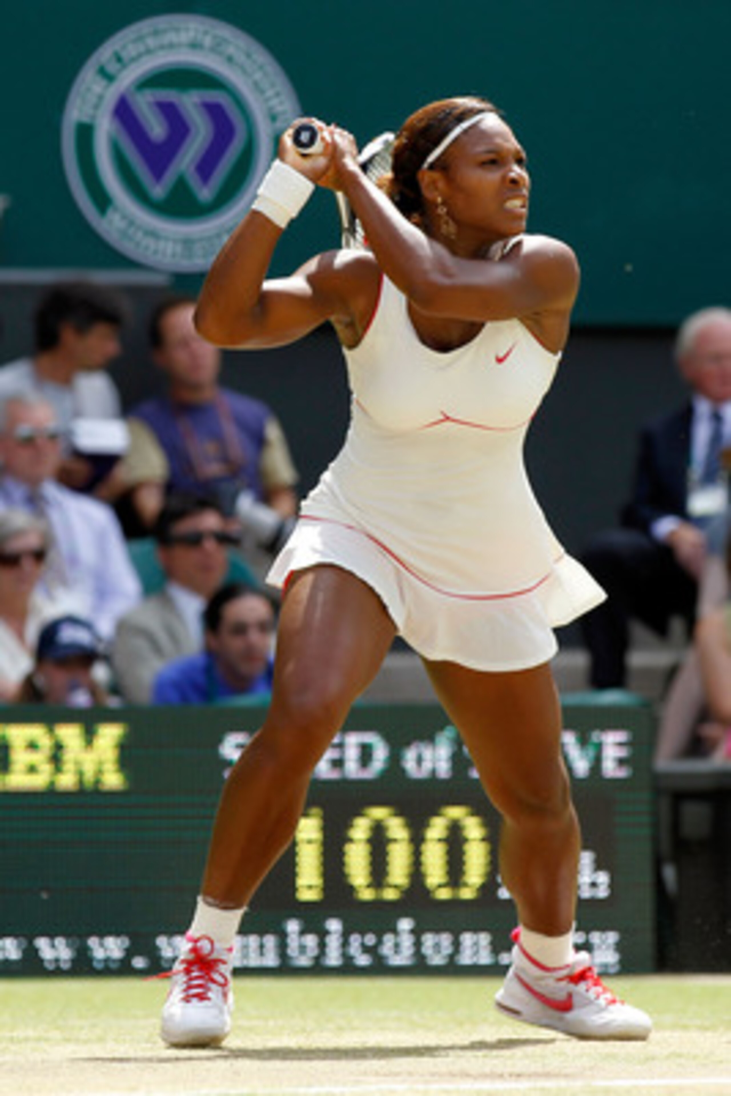 LONDON, ENGLAND - JULY 03:  Serena Williams of USA returns a shot during the Ladies Singles Final Match against Vera Zvonareva of Russia on Day Twelve of the Wimbledon Lawn Tennis Championships at the All England Lawn Tennis and Croquet Club on July 3, 20