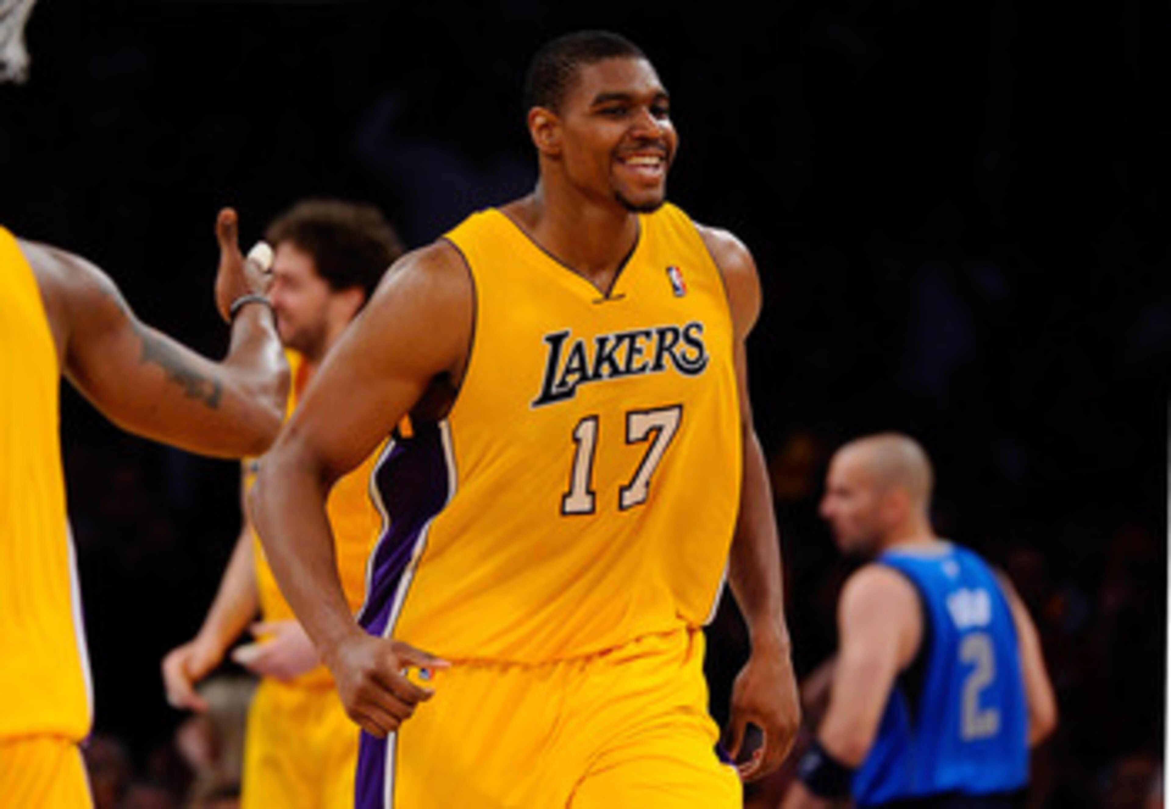 LOS ANGELES, CA - MAY 04: Andrew Bynum #17 of the Los Angeles Lakers reacts in the first half while taking on the Dallas Mavericks in Game Two of the Western Conference Semifinals in the 2011 NBA Playoffs at Staples Center on May 4, 2011 in Los Angeles, LOS ANGELES, CA - MAY 04: Andrew Bynum #17 of the Los Angeles Lakers reacts in the first half while taking on the Dallas Mavericks in Game Two of the Western Conference Semifinals in the 2011 NBA Playoffs at Staples Center on May 4, 2011 in Los Angeles,