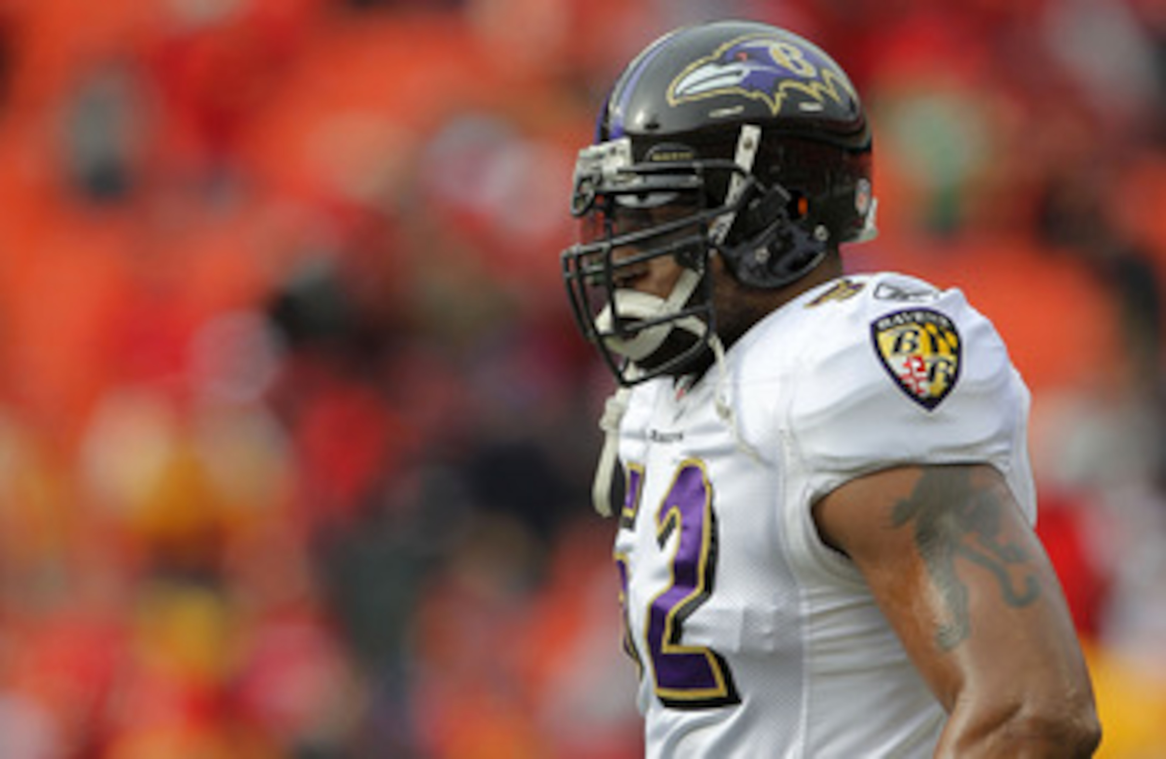 KANSAS CITY, MO - JANUARY 09:  Linebacker Ray Lewis #52 of the Baltimore Ravens warms up prior to playing the Kansas City Chiefs in their 2011 AFC wild card playoff game at Arrowhead Stadium on January 9, 2011 in Kansas City, Missouri.  (Photo by Doug Pen