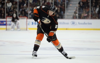 ANAHEIM, CA - JANUARY 16:  Andy Sutton #25 of the Anaheim Ducks skates against the Edmonton Oilers at the Honda Center on January 16, 2011 in Anaheim, California.  (Photo by Jeff Gross/Getty Images)