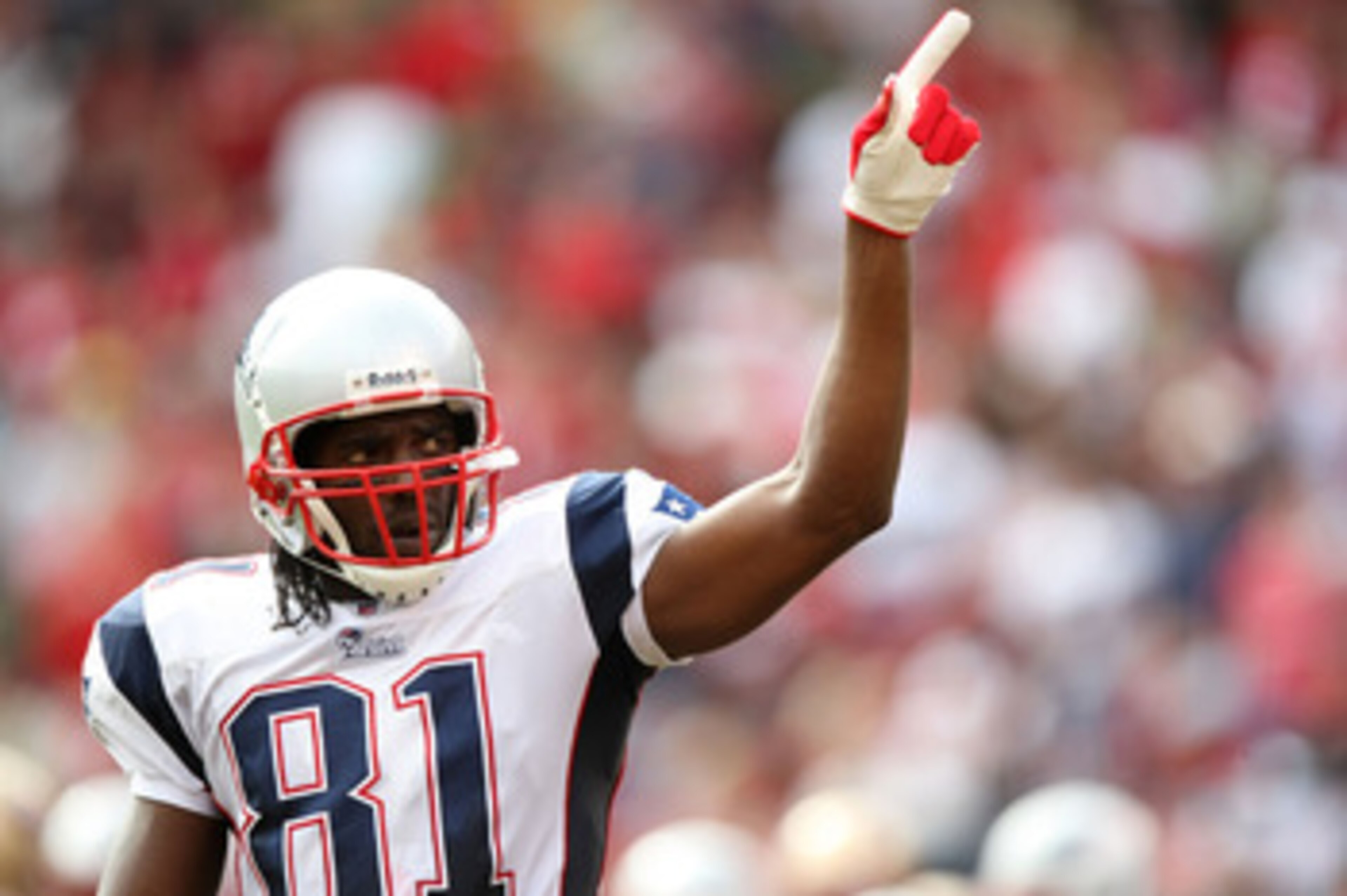 SAN FRANCISCO - OCTOBER 05: Randy Moss #81 of the New England Patriots celebrates against the San Francisco 49ers during an NFL game on October 5, 2008 at Candlestick Park in San Francisco, California.  (Photo by Jed Jacobsohn/Getty Images)