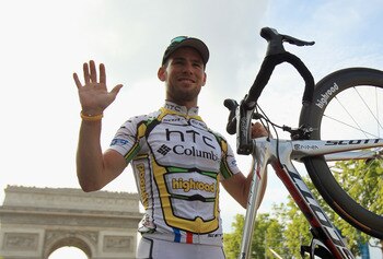 PARIS - JULY 25:  Mark Cavendish of team HTC Columbia celebrates after winning the twentieth and final stage of Le Tour de France 2010, from Longjumeau to the Champs-Elysees in Paris on July 25, 2010 in Paris, France.  (Photo by Spencer Platt/Getty Images