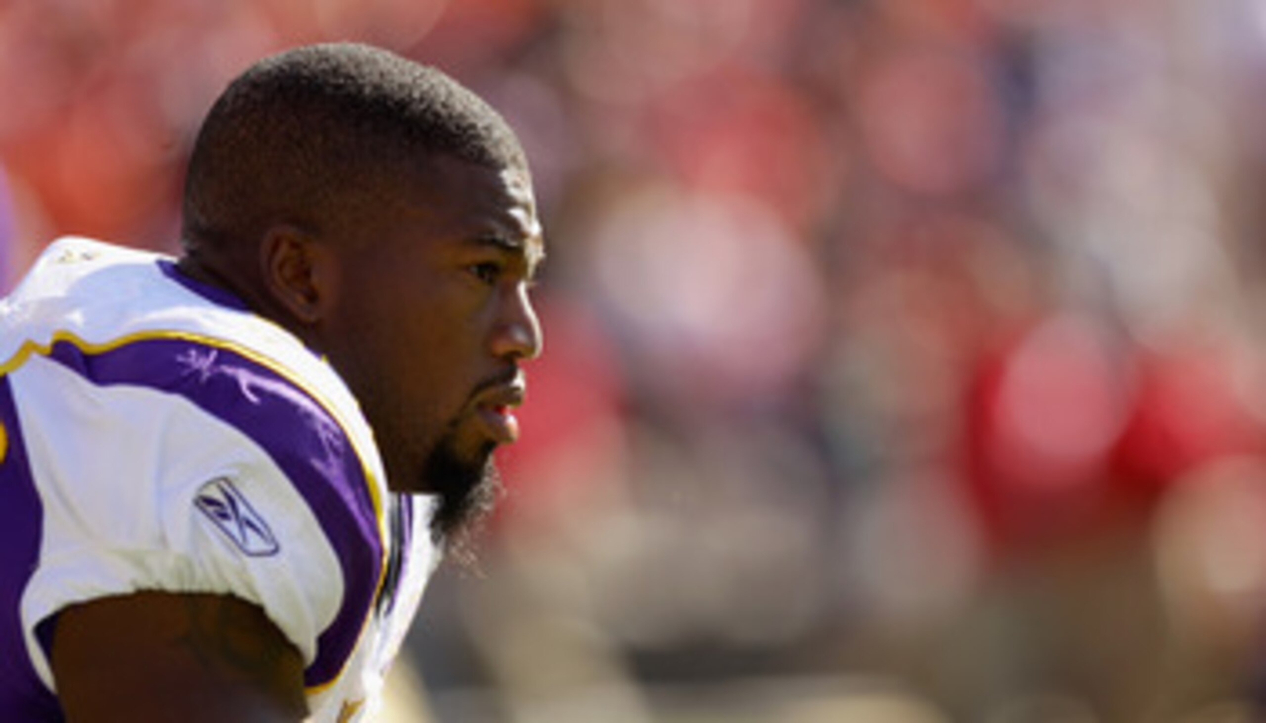 SAN FRANCISCO - AUGUST 22: Ray Edwards #91 of the Minnesota Vikings stands on the sidelines during their preseason game against the San Francisco 49ers at Candlestick Park on August 22, 2010 in San Francisco, California. (Photo by Ezra Shaw/Getty Images SAN FRANCISCO - AUGUST 22: Ray Edwards #91 of the Minnesota Vikings stands on the sidelines during their preseason game against the San Francisco 49ers at Candlestick Park on August 22, 2010 in San Francisco, California. (Photo by Ezra Shaw/Getty Images