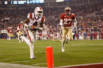 CHARLOTTE, NC - DECEMBER 04:  David Wilson #4 of the Virginia Tech Hokies runs for a touchdown during their game against the Florida State Seminoles at Bank of America Stadium on December 4, 2010 in Charlotte, North Carolina.  (Photo by Streeter Lecka/Get