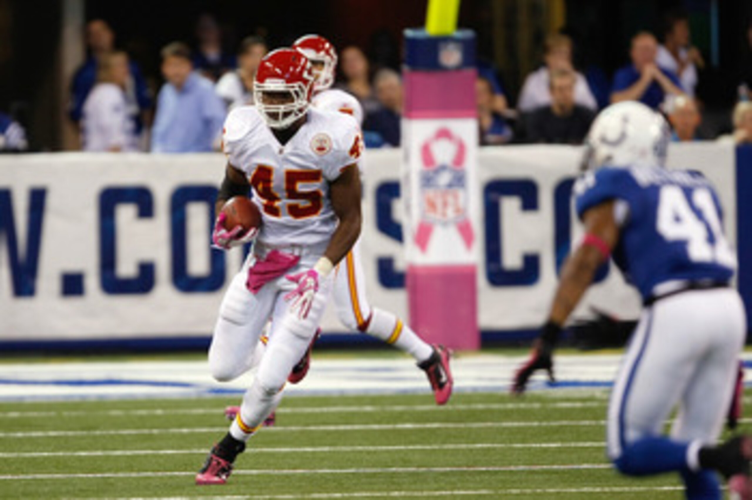 INDIANAPOLIS, IN - OCTOBER 10: Leonard Pope #45 of the Kansas City Chiefs runs with the football against the Indianapolis Colts at Lucas Oil Stadium on October 10, 2010 in Indianapolis, Indiana.  (Photo by Scott Boehm/Getty Images)