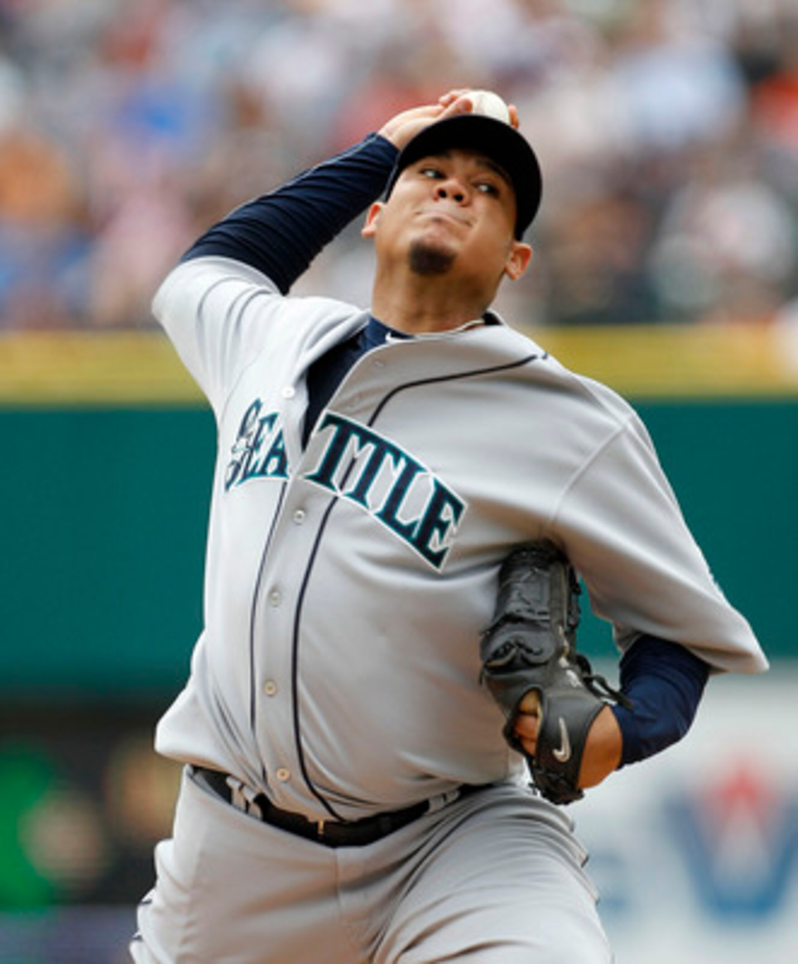 DETROIT - JUNE 12: Felix Hernandez #34 of the Seattle Mariners pitches in the first inning during the game against the Detroit Tigers at Comerica Park on June 12, 2011 in Detroit, Michigan.  (Photo by Leon Halip/Getty Images)