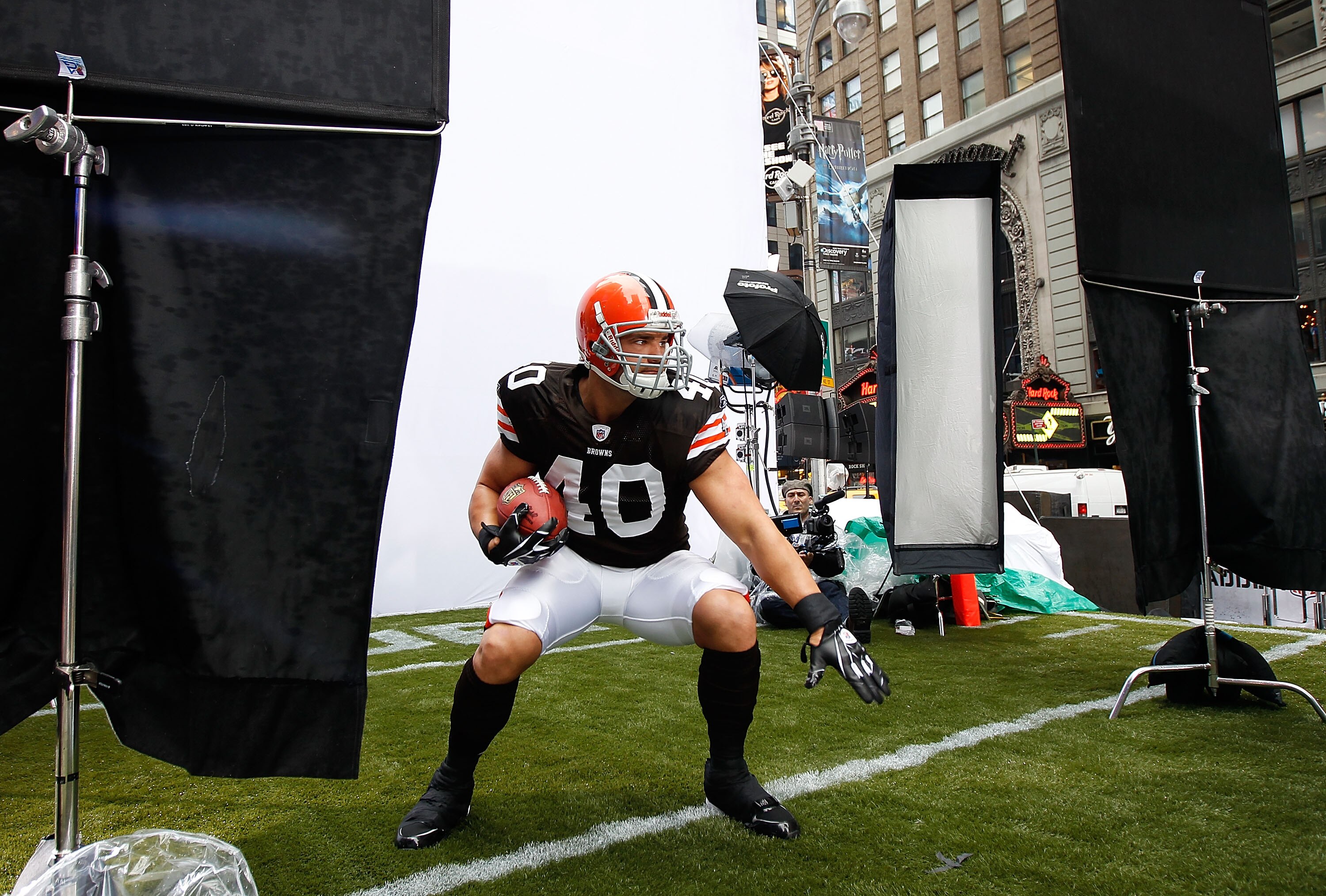 NEW YORK - APRIL 28:  Peyton Hillis #40 of the Cleveland Browns participates in a photo shoot for the cover of EA Sports Madden NFL 12 on April 28, 2011 in Time Square, New York City  (Photo by Mike Stobe/Getty Images for EA Sports)