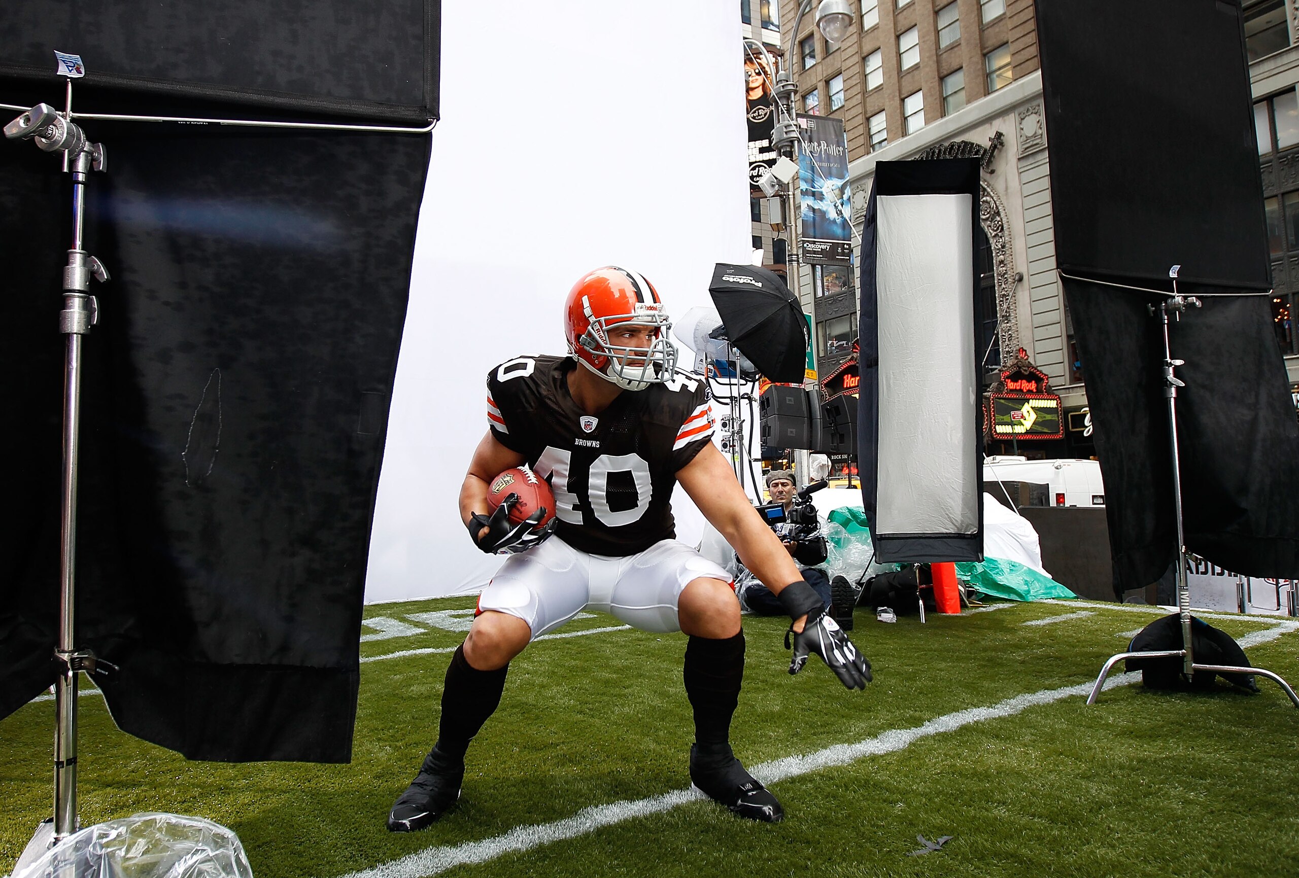 NEW YORK - APRIL 28:  Peyton Hillis #40 of the Cleveland Browns participates in a photo shoot for the cover of EA Sports Madden NFL 12 on April 28, 2011 in Time Square, New York City  (Photo by Mike Stobe/Getty Images for EA Sports)