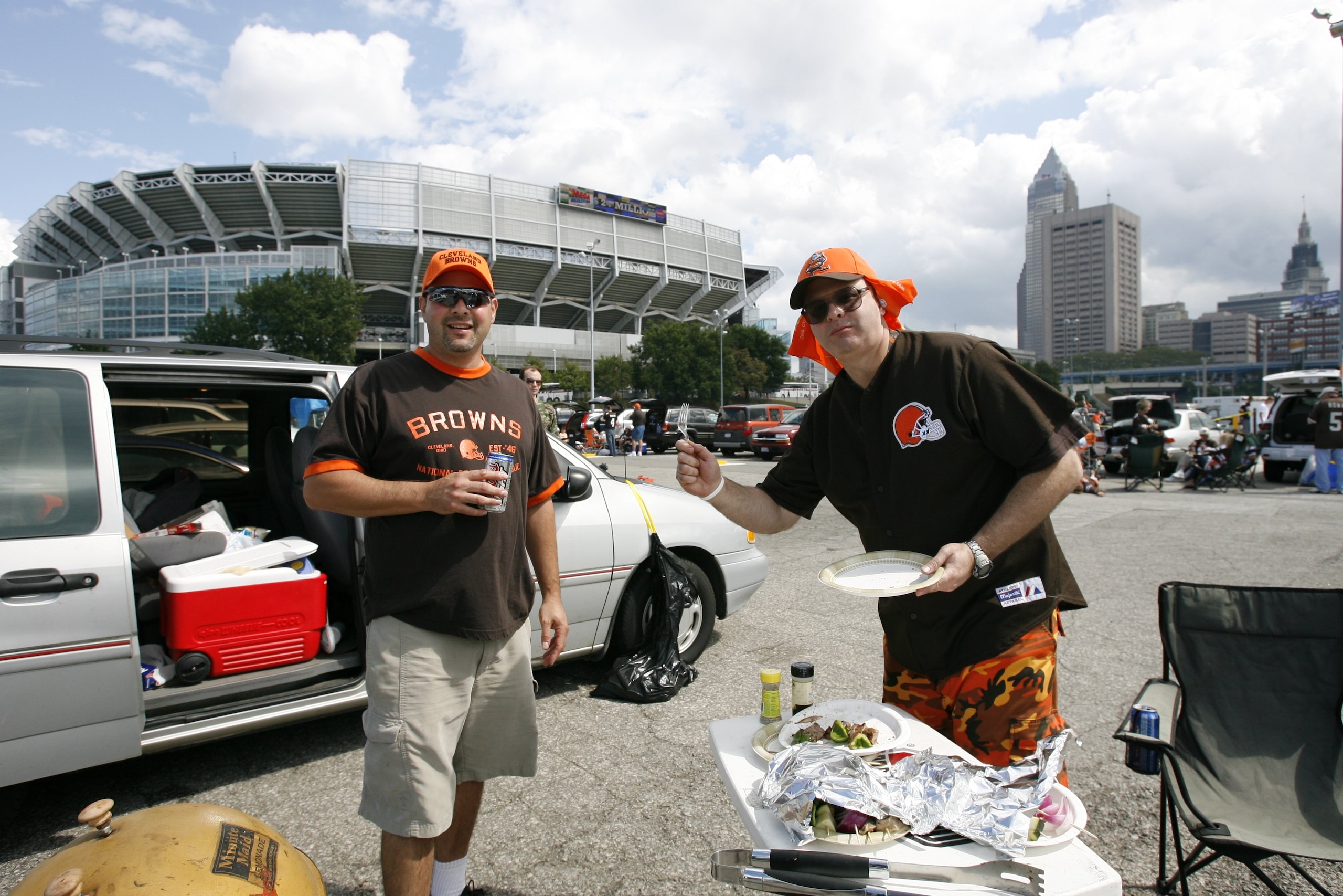 CLEVELAND - SEPTEMBER 7: Cleveland Browns fans tailgate before the game against the Dallas Cowboys at Cleveland Browns Stadium on September 7, 2008 in Cleveland, Ohio. (Photo by Kevin C. Cox/Getty Images) CLEVELAND - SEPTEMBER 7: Cleveland Browns fans tailgate before the game against the Dallas Cowboys at Cleveland Browns Stadium on September 7, 2008 in Cleveland, Ohio. (Photo by Kevin C. Cox/Getty Images)