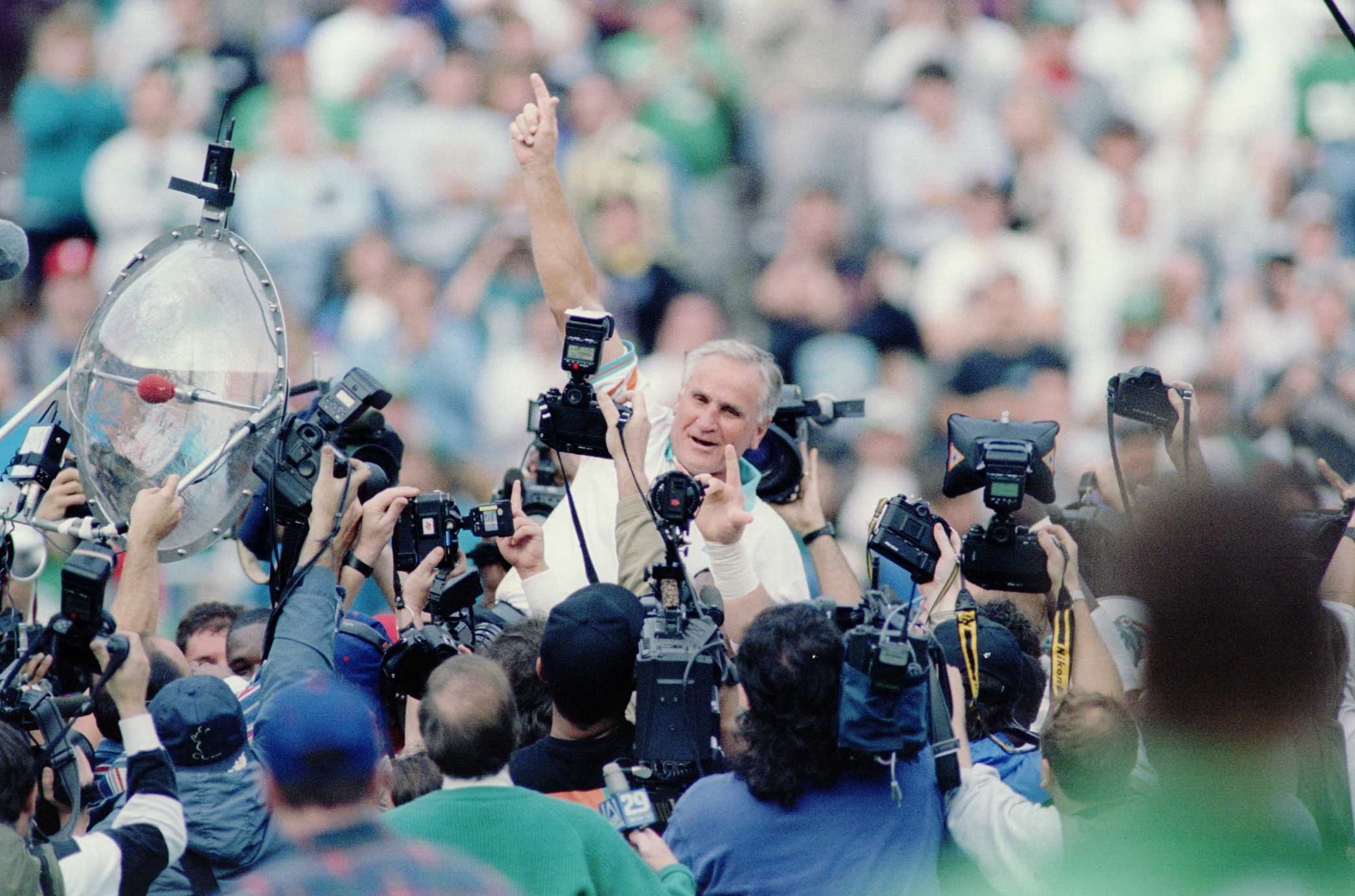 17 NOV 1993:  HEAD COACH DON SHULA OF THE MIAMI DOLPHINS CELEBRATES A 19-14 WIN OVER THE PHILADELPHIA EAGLES AT VETERANS STADIUM IN PHILADELPHIA, PENNSYLVANIA.  THE VICTORY WAS SHULA''S 325TH, MAKING HIM THE WINNINGEST COACH IN NFL HISTORY.  Mandatory Cre