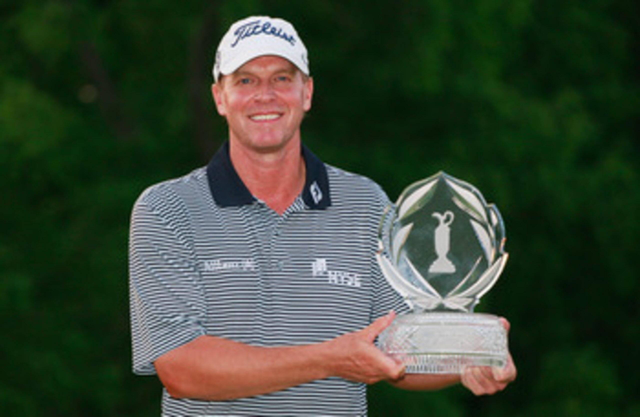 DUBLIN, OH - JUNE 05:  Steve Stricker poses with the trophy after winning the Memorial Tournament presented by Nationwide Insurance at the Muirfield Village Golf Club on June 5, 2011 in Dublin, Ohio.  (Photo by Scott Halleran/Getty Images)