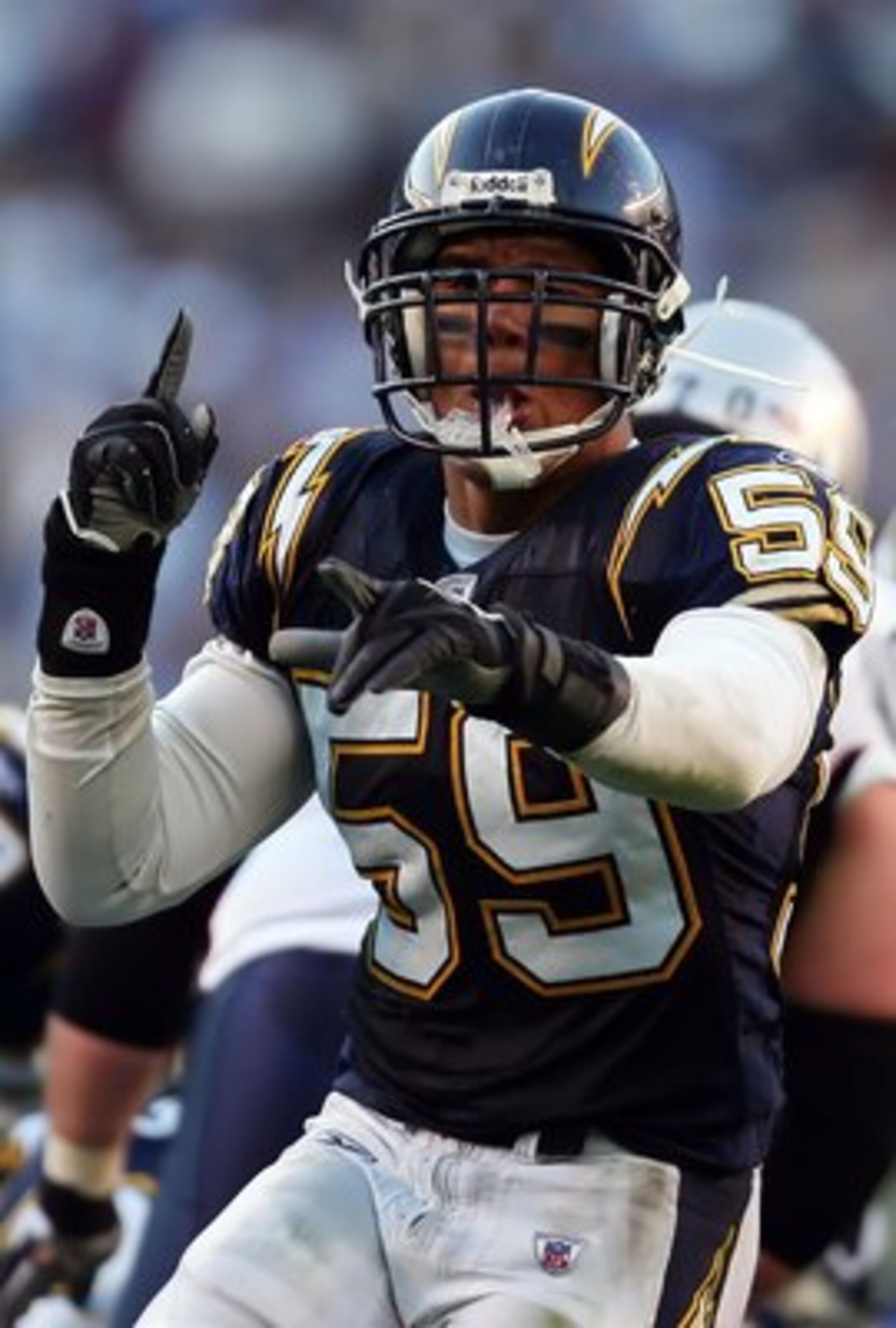 SAN DIEGO - JANUARY 14: Linebacker Donnie Edwards #59 of the San Diego Chargers reacts to a play in the third quarter against the New England Patriots in the AFC Divisional Playoff Game held on January 14, 2007 at Qualcomm Stadium in San Diego, California