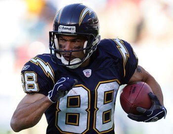 SAN DIEGO - JANUARY 14:  Eric Parker #88 of the San Diego Chargers runs the ball back in the second quarter against the New England Patriots in the AFC Divisional Playoff Game held on January 14, 2007 at Qualcomm Stadium in San Diego, California.  (Photo