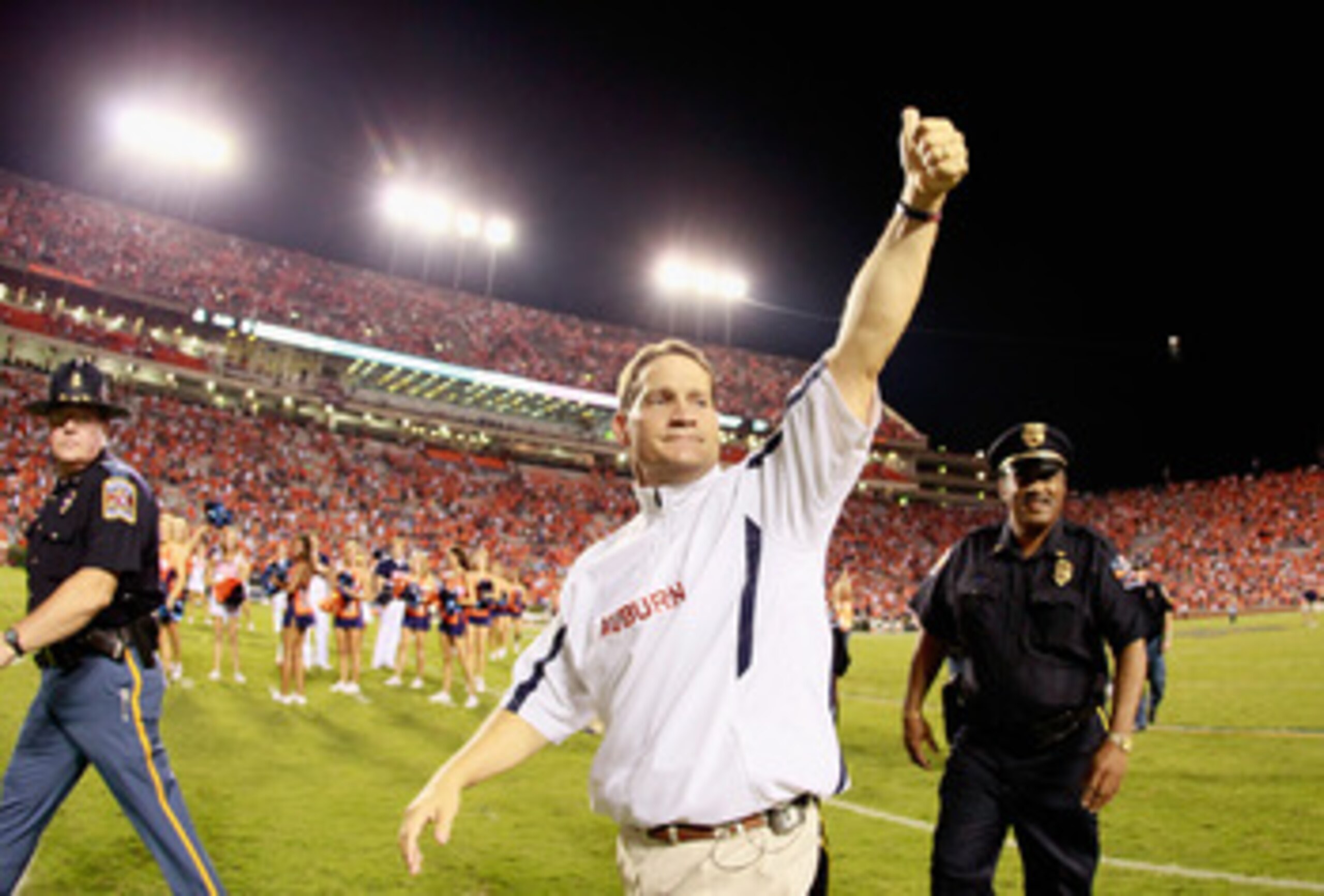 AUBURN, AL - SEPTEMBER 25:  Head coach Gene Chizik of the Auburn Tigers against the South Carolina Gamecocks at Jordan-Hare Stadium on September 25, 2010 in Auburn, Alabama.  (Photo by Kevin C. Cox/Getty Images)