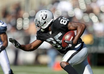 OAKLAND, CA - OCTOBER 31:  Darrius Heyward-Bey #85 of the Oakland Raiders in action against the Seattle Seahawks at Oakland-Alameda County Coliseum on October 31, 2010 in Oakland, California.  (Photo by Ezra Shaw/Getty Images)