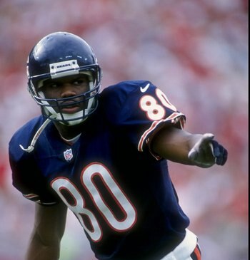 20 Sep 1998:  Wide Receiver Curtis Conway #80 of the Chicago Bears pointing at something during the game against the Tampa Bay Buccaneers at the Houlihan Stadium in Tampa, Florida. The Buccaneers defeated the Bears 27-15.