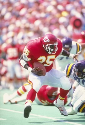 9 Sep 1990:  Fullback Christian Okoye of the Kansas City Chiefs runs with the ball during a game against the Minnesota Vikings at Arrowhead Stadium in Kansas City, Missouri.  The Chiefs won the game 24-21. Mandatory Credit: Tim de Frisco  /Allsport