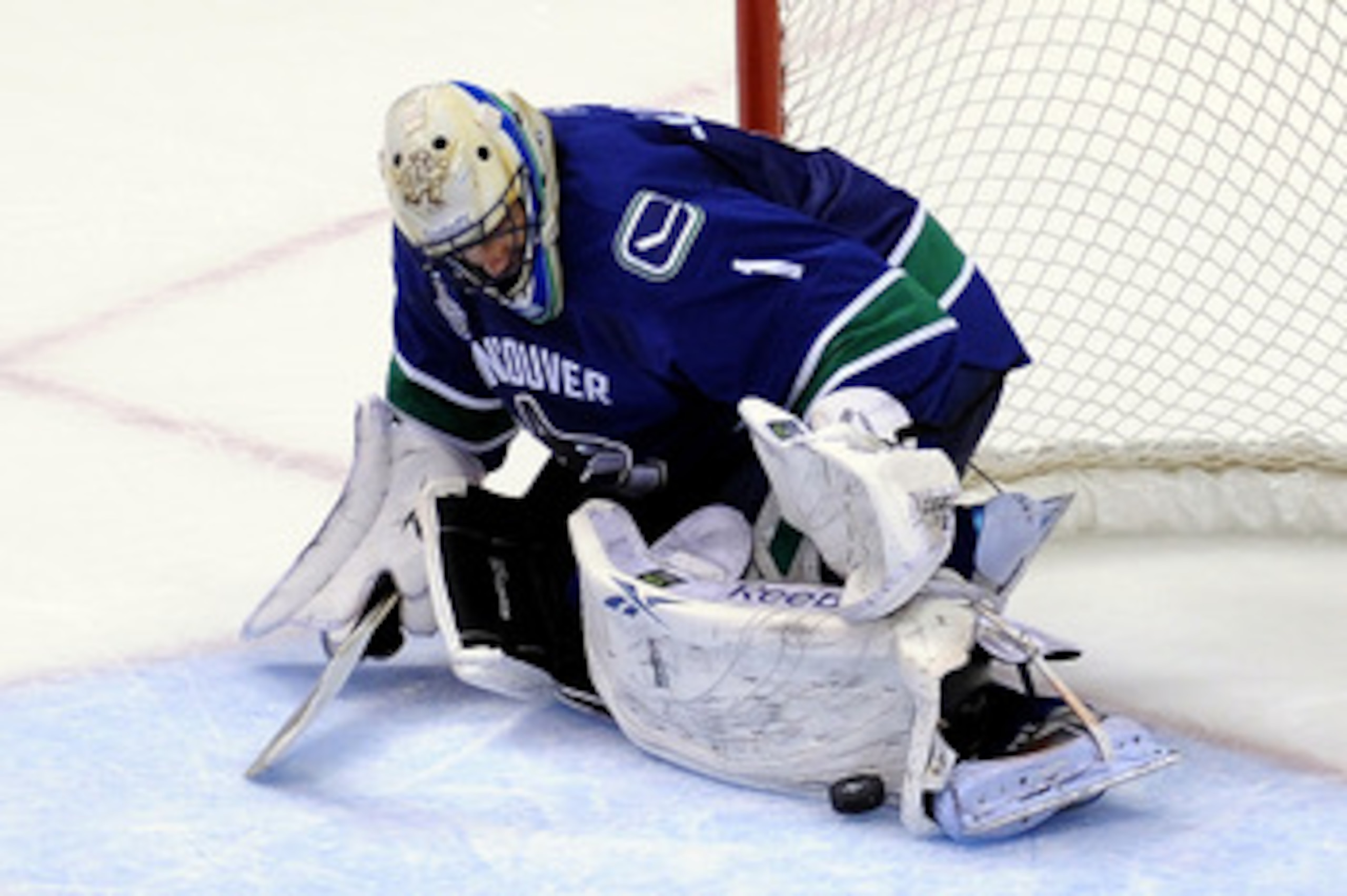 VANCOUVER, BC - JUNE 10:  Roberto Luongo #1 of the Vancouver Canucks tends goal against the Boston Bruins during Game Five of the 2011 NHL Stanley Cup Final at Rogers Arena on June 10, 2011 in Vancouver, British Columbia, Canada.  (Photo by Harry How/Gett