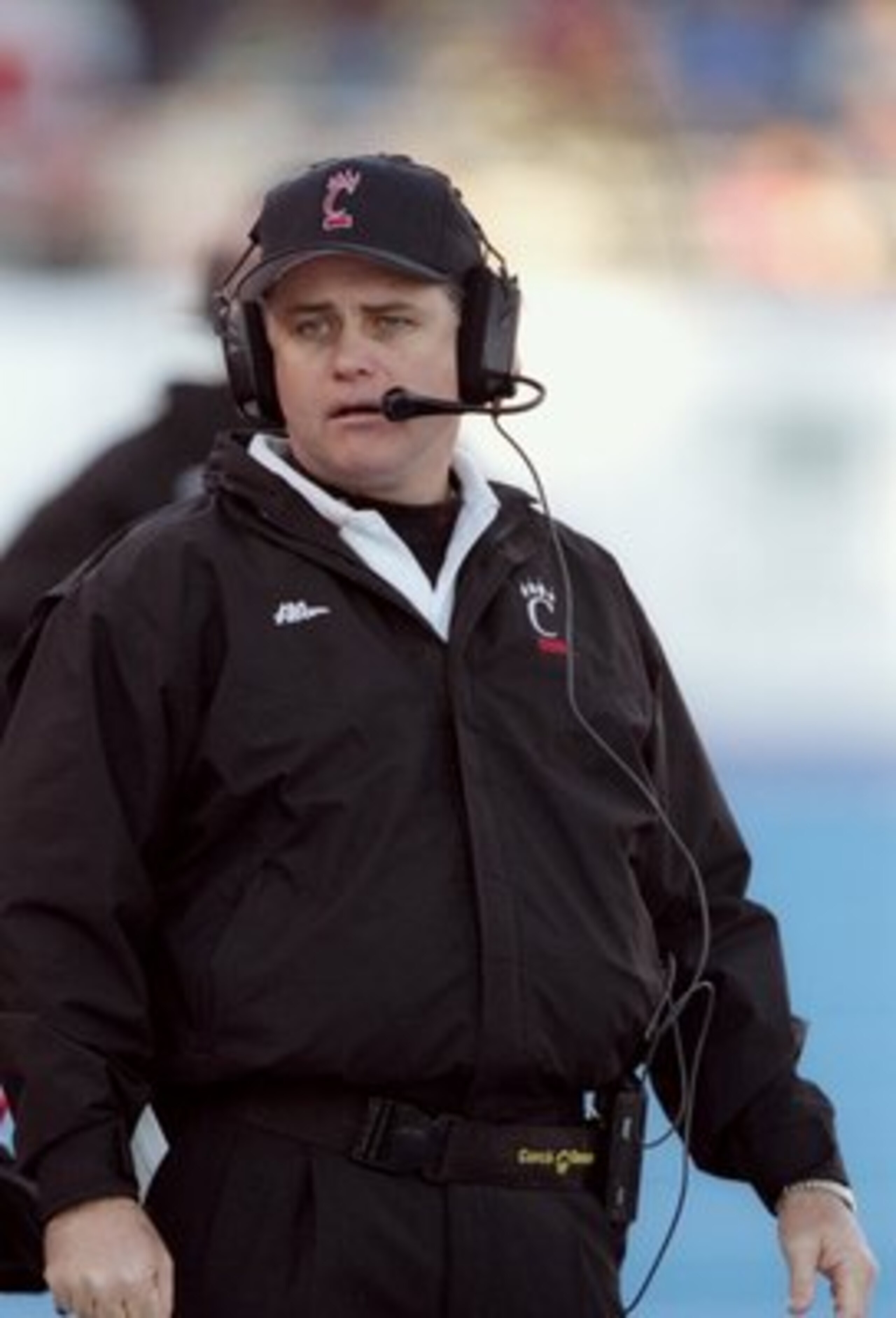 29 Dec 1997:  Head coach Rick Minter of the Cincinnati Bearcats looks on during the Humanitarian Bowl against the Utah State Aggies at Bronco Stadium in Boise, Idaho.  Cincinnati won the game, 35-19. Mandatory Credit: David Seelig  /Allsport
