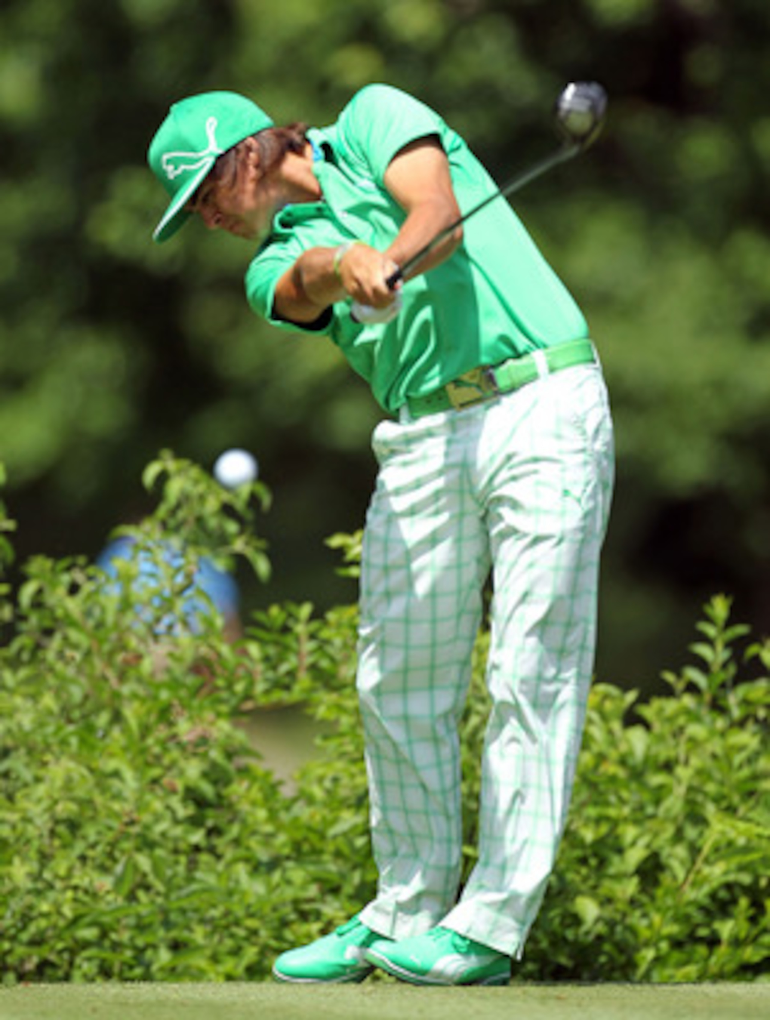 DUBLIN, OH - JUNE 02:  Ricky Fowler hits his tee shot on the par 4 18th hole during the first round of The Memorial Tournament presented by Nationwide Insurance at Muirfield Village Golf Club on June 2, 2011 in Dublin, Ohio.  (Photo by Andy Lyons/Getty Im